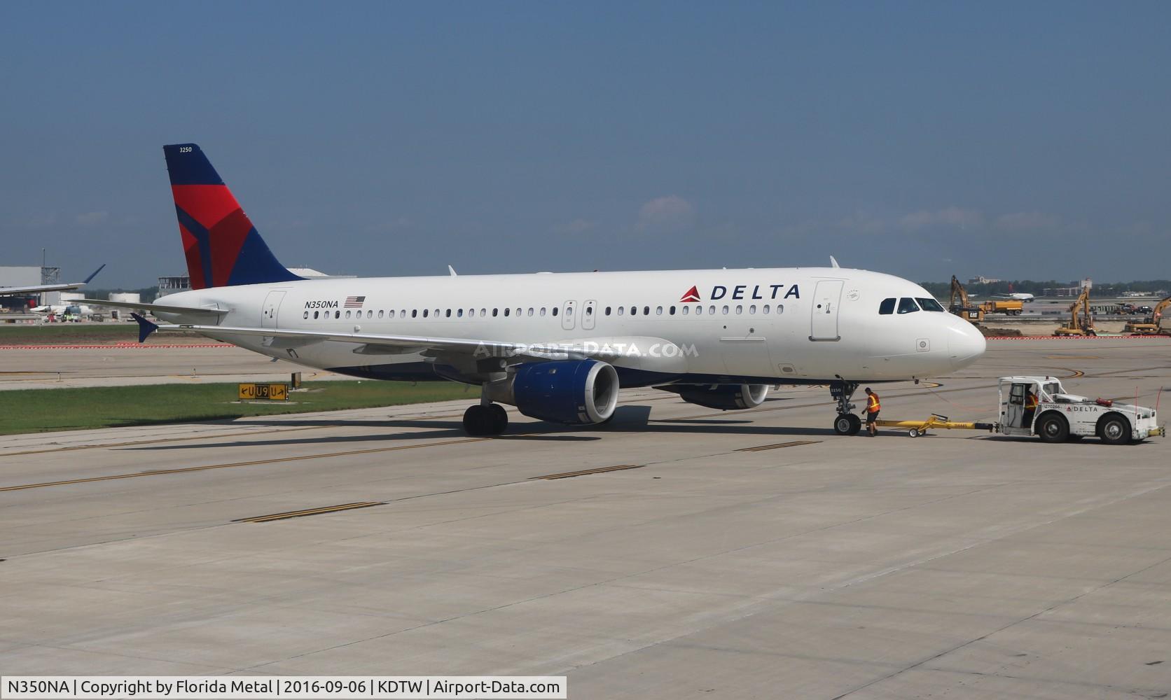 N350NA, 1993 Airbus A320-212 C/N 418, DTW 2016