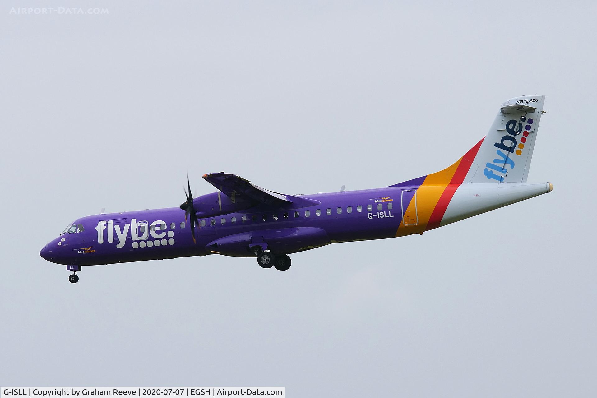 G-ISLL, 2002 ATR 72-212A C/N 696, Landing at Norwich.