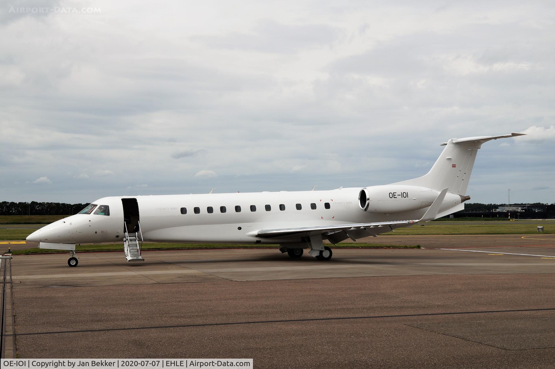 OE-IOI, 2006 Embraer EMB-135BJ Legacy C/N 14500948, Lelystad Airport one hour for departure to Bremen wher the plan will get a new interior.