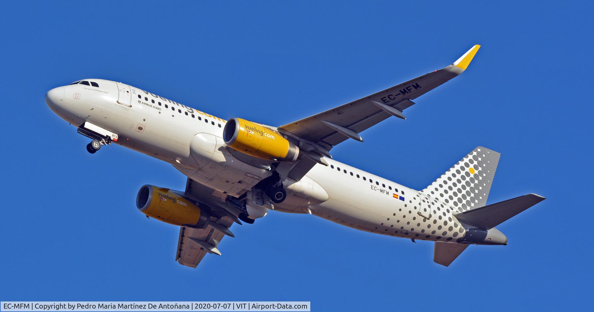 EC-MFM, 2015 Airbus A320-232 C/N 6571, Aeropuerto de Foronda - Vitoria-Gasteiz - Euskadi - España