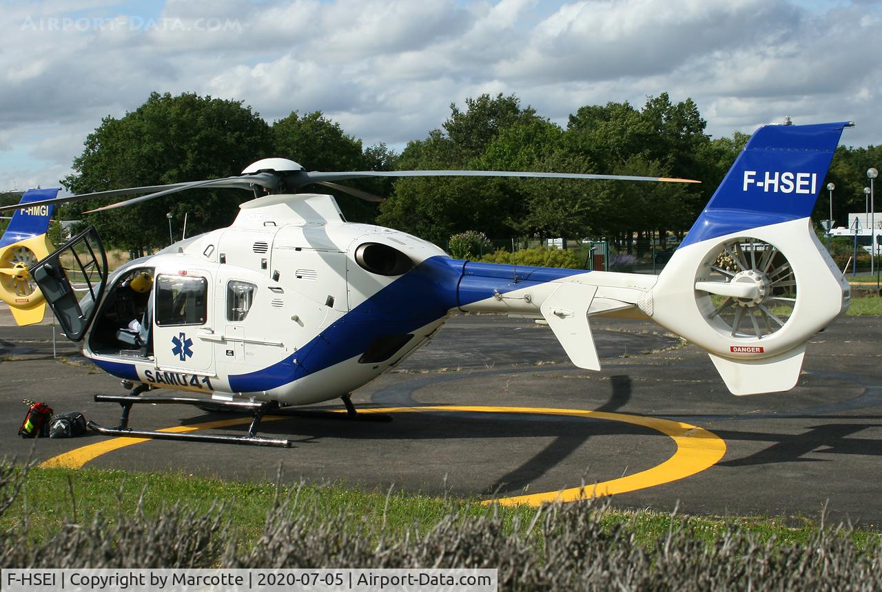 F-HSEI, 2005 Eurocopter EC-135P-2 C/N 0415, Trousseau hospital. Operated by SAMU 41.