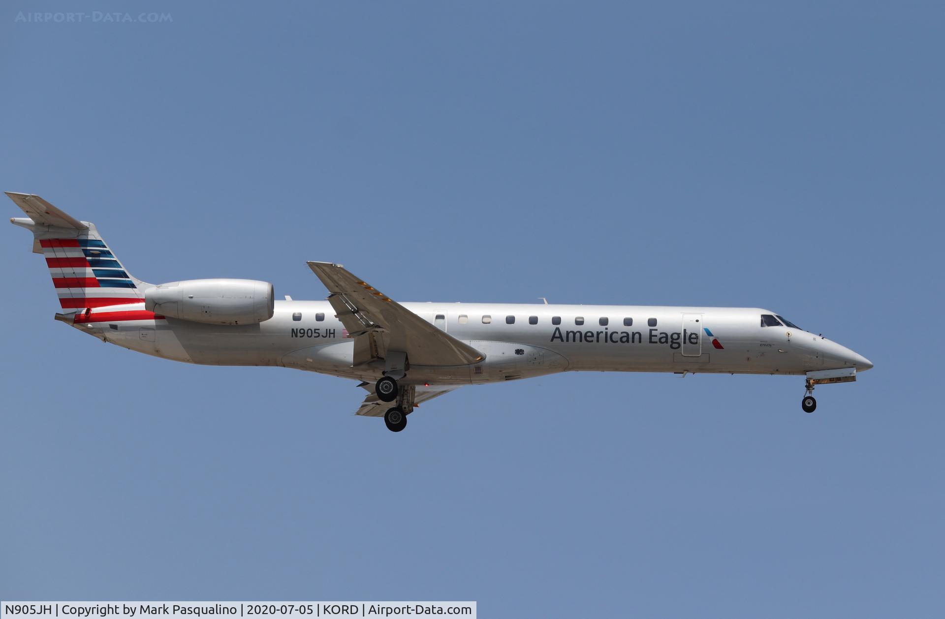 N905JH, 2005 Embraer ERJ-145LR (EMB-145LR) C/N 14500892, EMB-145LR