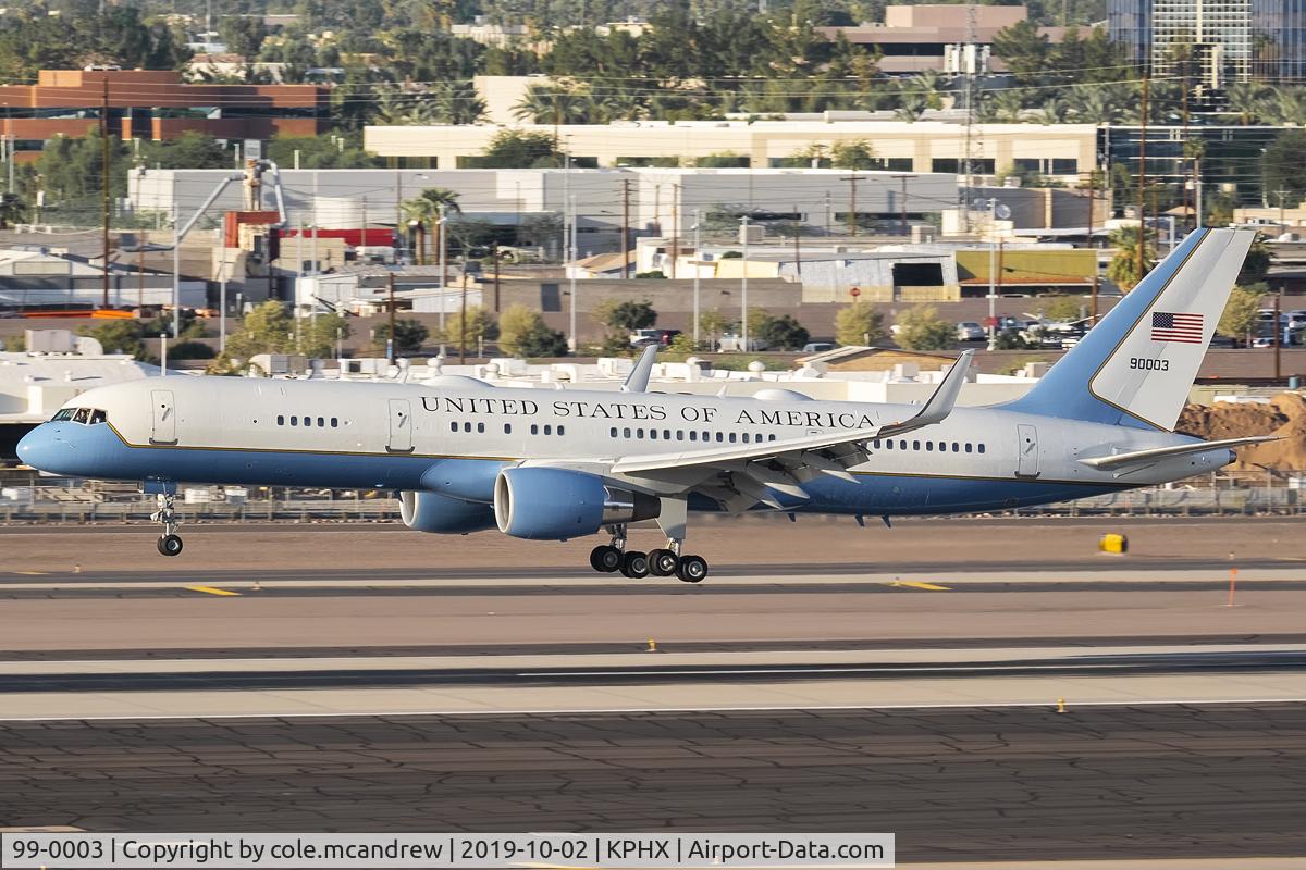 99-0003, 1998 Boeing C-32A (757-200) C/N 29027, AF2 landing in Phoenix