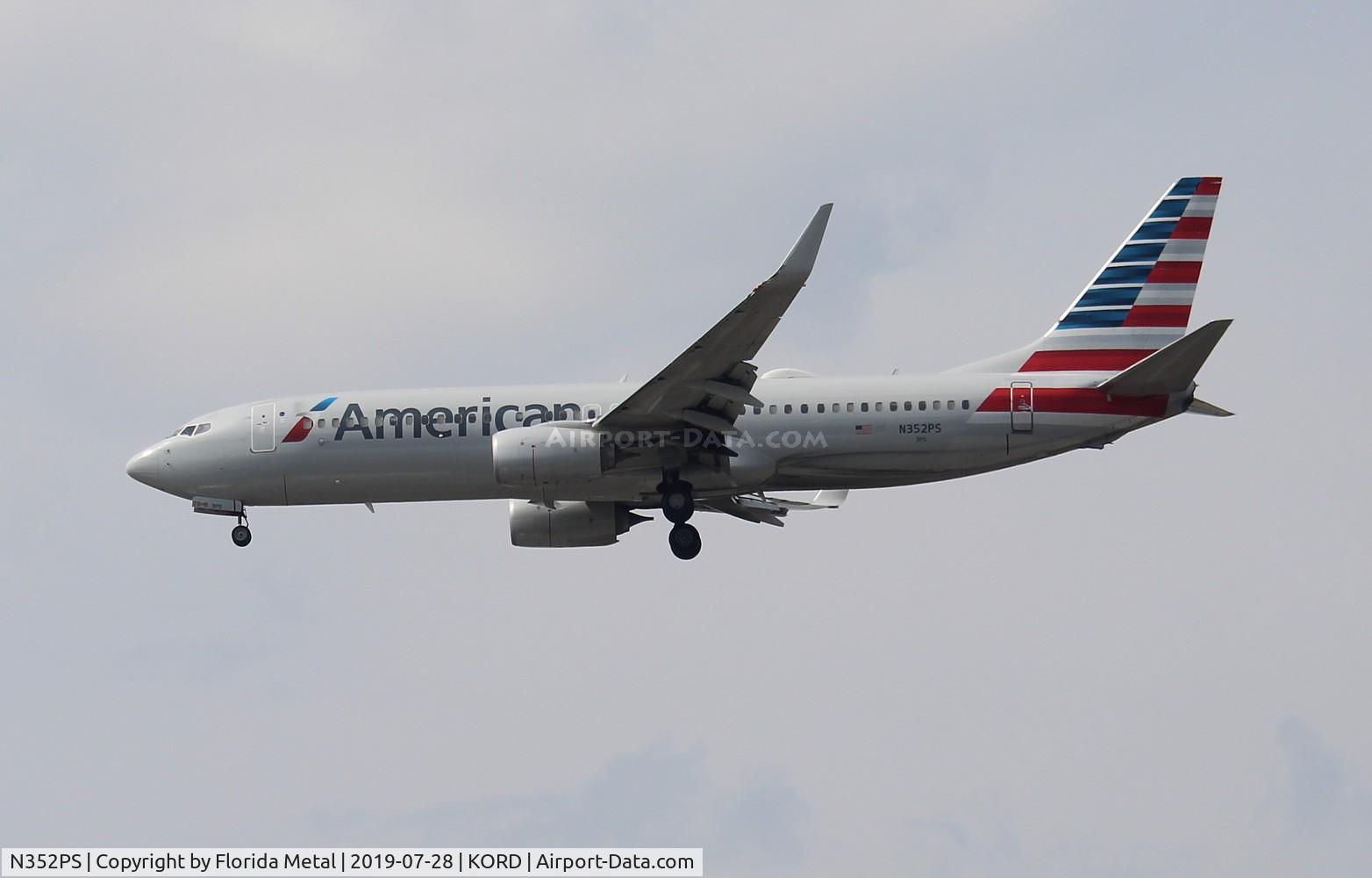 N352PS, 2017 Boeing 737-823 C/N 33256, ORD 2019