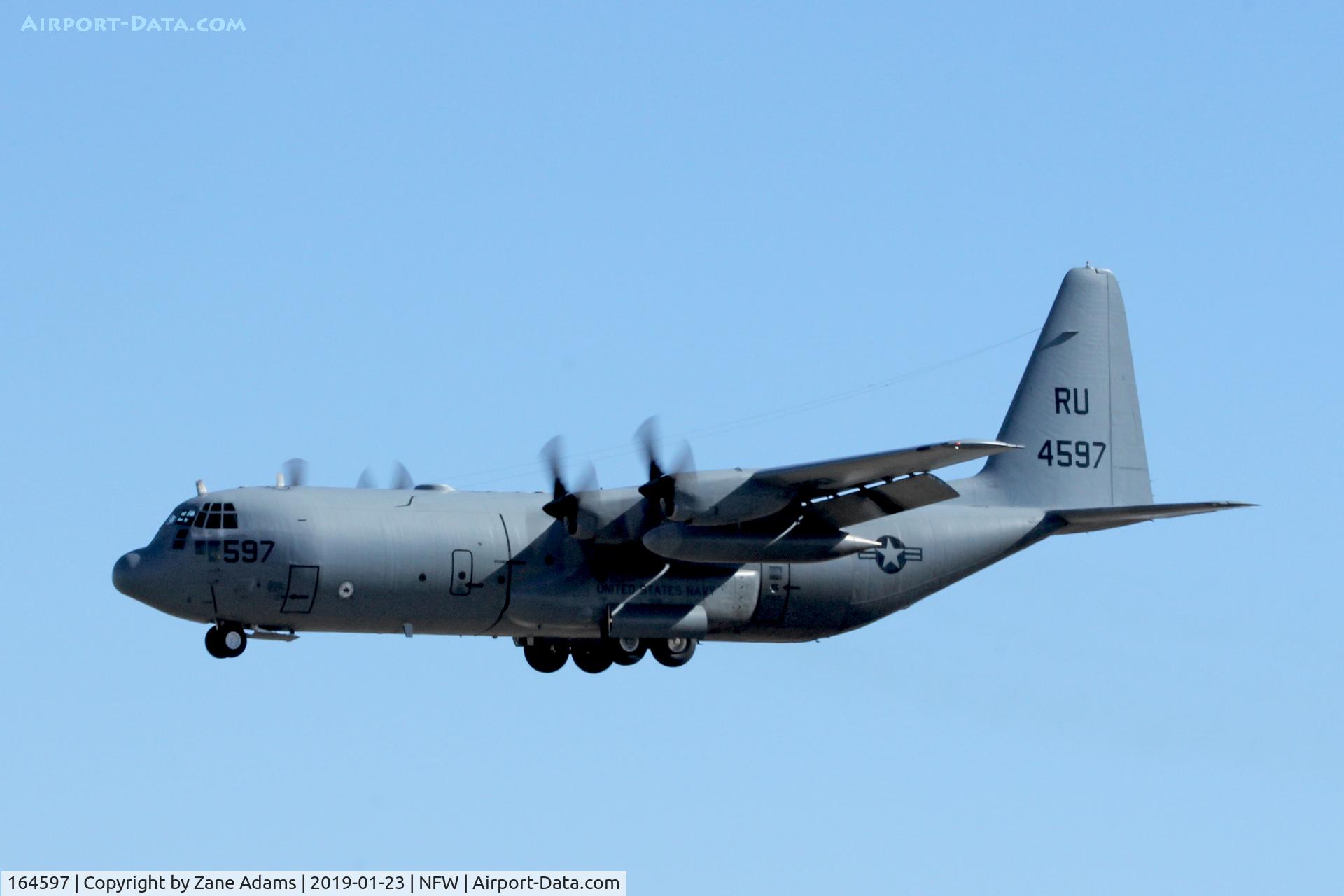 164597, Lockheed KC-130T-30 Hercules C/N 382-5260, Landing at NAS Fort Worth