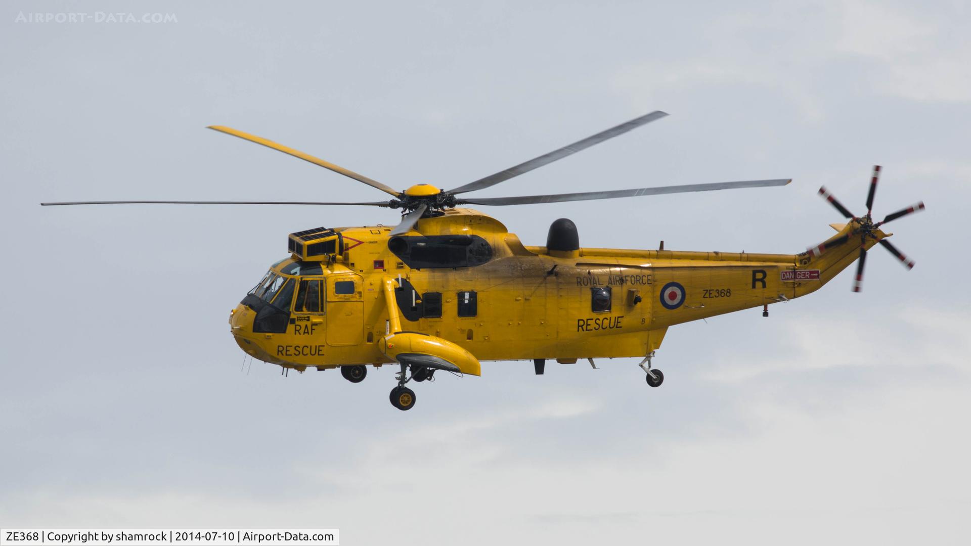 ZE368, 1985 Westland Sea King HAR.3 C/N WA947, Seen near Bamburgh Castle, Northumberland, England.