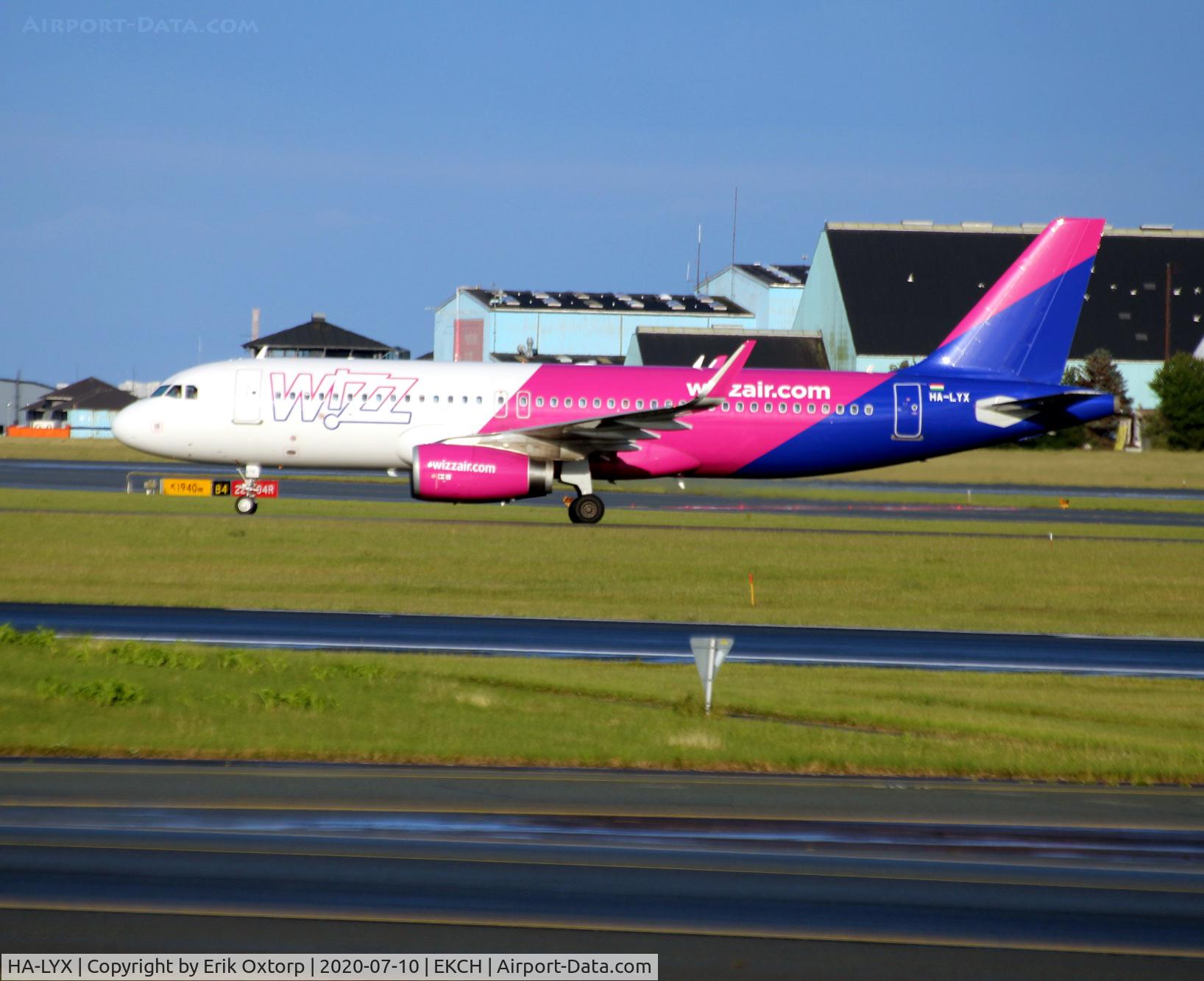 HA-LYX, 2018 Airbus A320-232 C/N 8183, HA-LYX landed rw 22