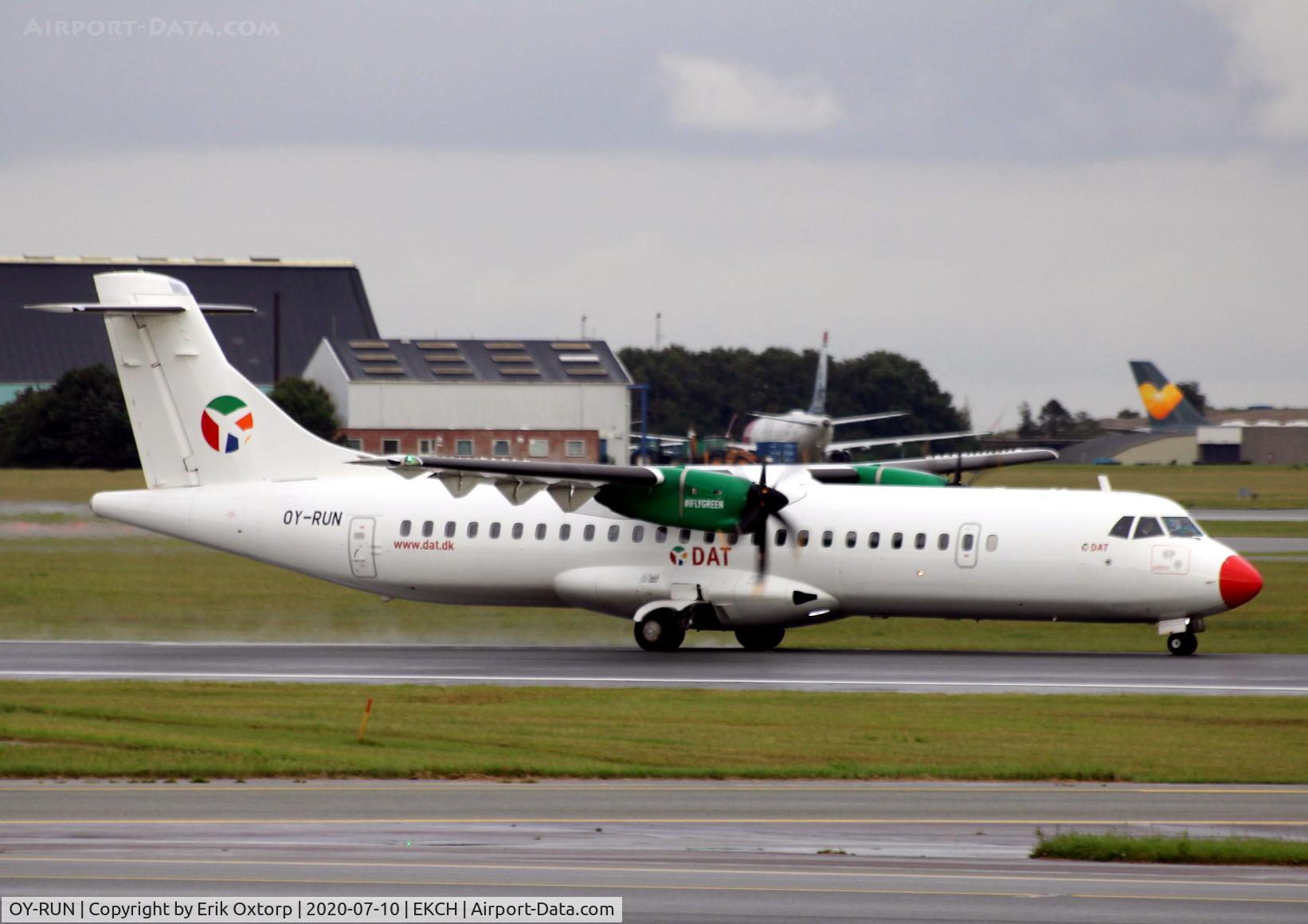 OY-RUN, 2018 ATR 72-600 (72-212A) C/N 1519, OY-RUN taking off rw 22R