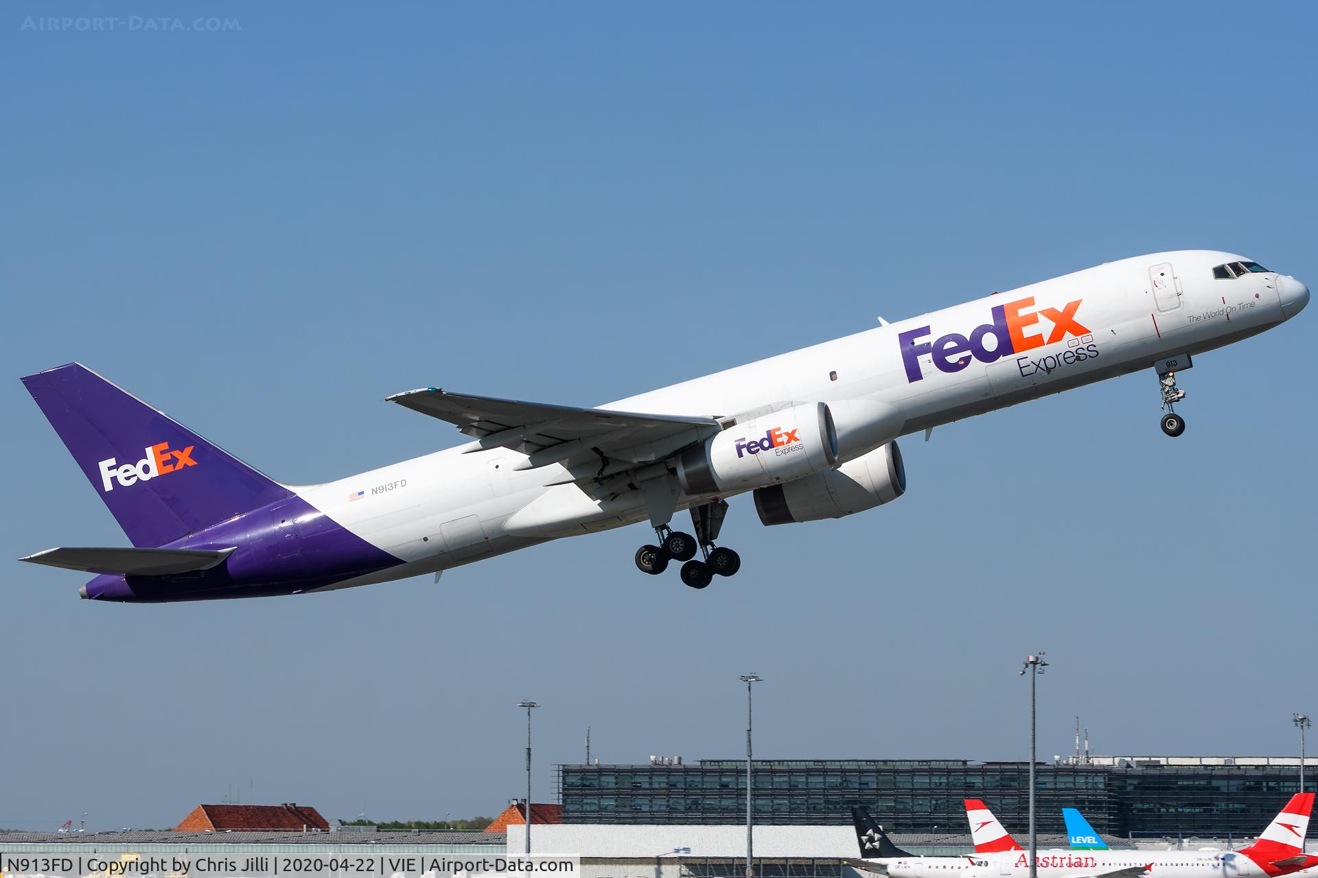 N913FD, 1988 Boeing 757-28A C/N 24017, FedEx Express