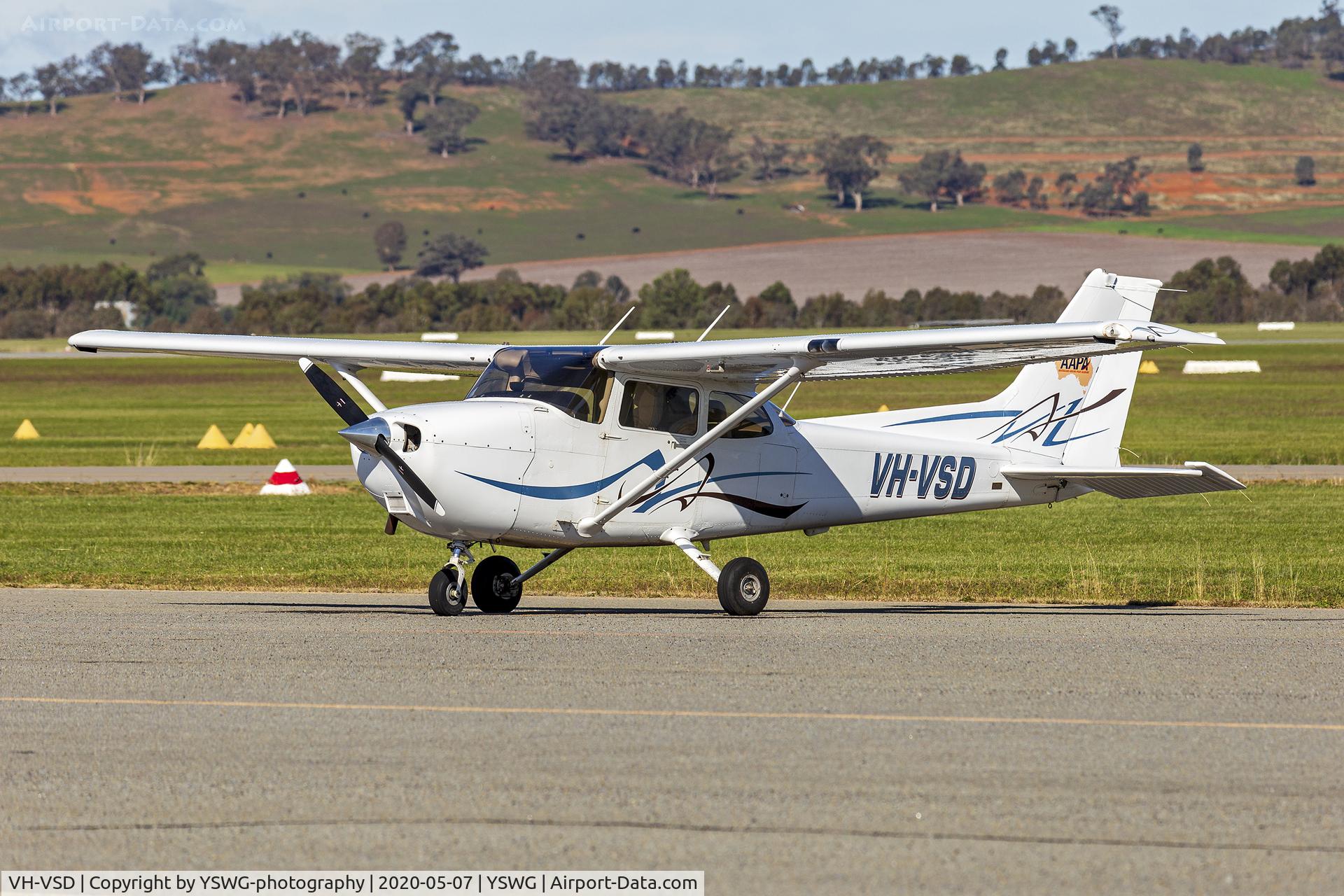 VH-VSD, Cessna 172S C/N 172S10919, Australian Airline Pilot Academy (VH-VSD) Cessna 172S Skyhawk SP at Wagga Wagga Airport