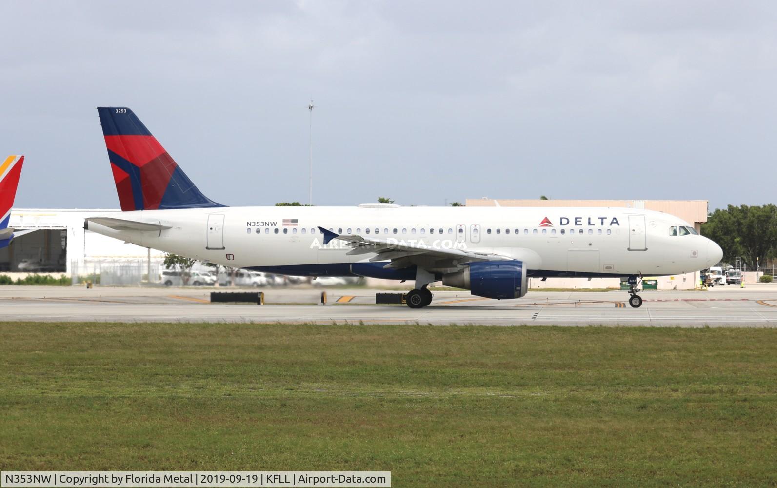N353NW, 1998 Airbus A320-212 C/N 786, FLL 2019