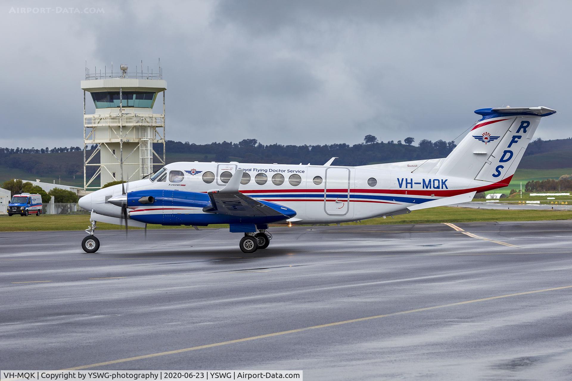 VH-MQK, 2018 Beechcraft B350i King Air C/N FM-77, Royal Flying Doctor Service (VH-MQK) Textron B300 Super King Air 350 taxiing at Wagga Wagga Airport