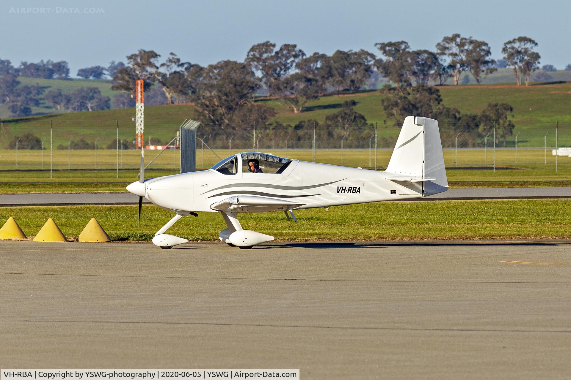VH-RBA, 2014 Vans RV-7A C/N 73267, Van's RV-7A (VH-RBA) taxiing at Wagga Wagga Airport