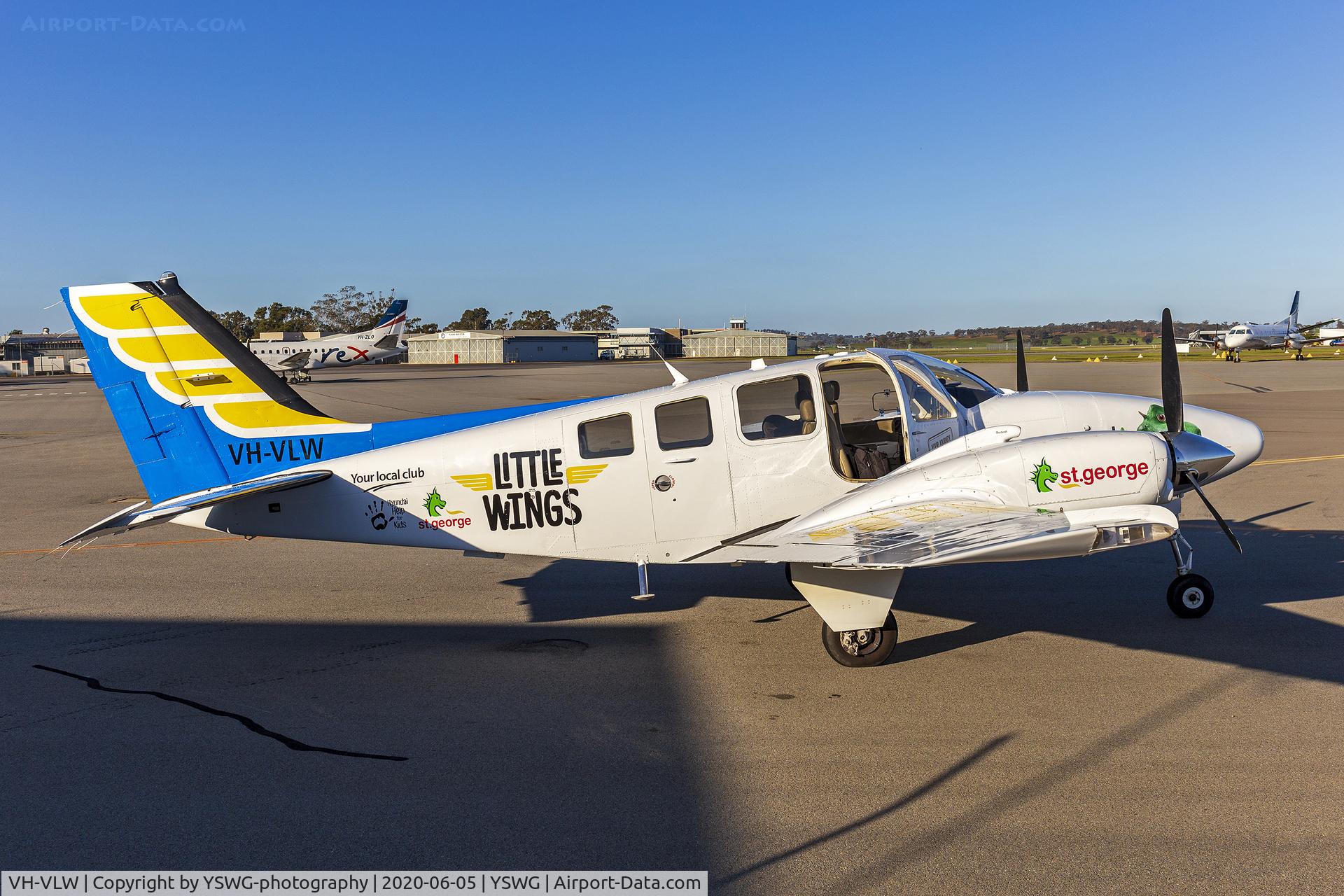 VH-VLW, 2004 Raytheon 58 Baron C/N TH-2096, Little Wings Limited (VH-VLW) Raytheon 58 Baron at Wagga Wagga Airport