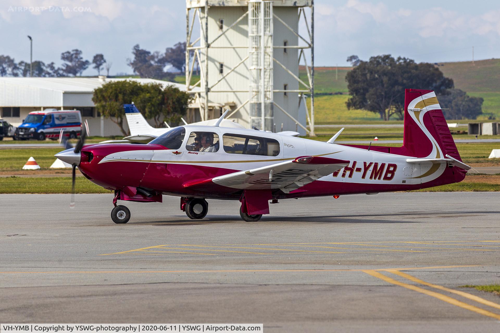 VH-YMB, 1991 Mooney M20M Bravo C/N 27-0079, Mooney TLS Bravo M20M (VH-YMB) taxiing at Wagga Wagga Airport