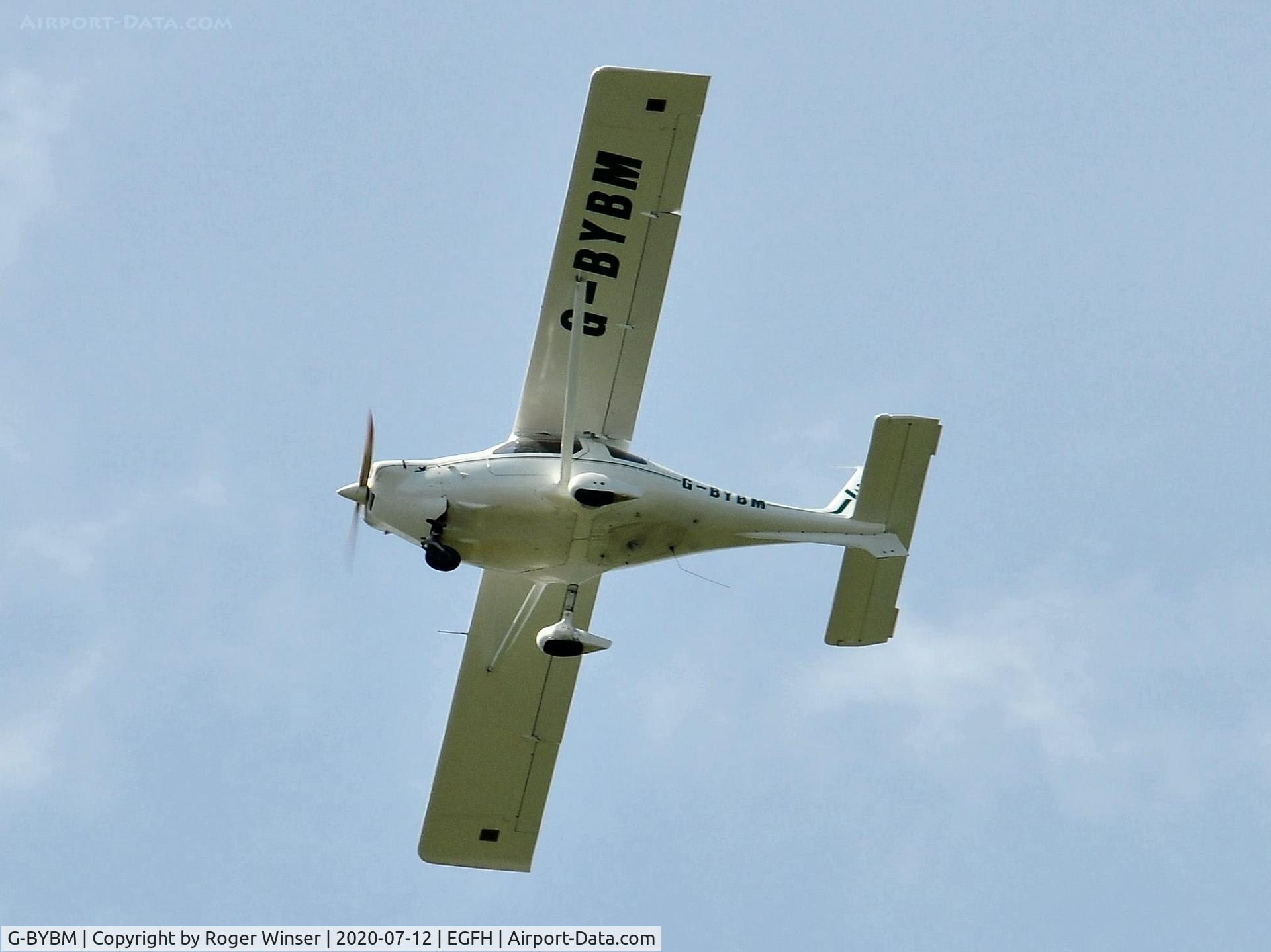G-BYBM, 1999 Jabiru SK C/N PFA 274-13377, Resident aircraft on finals to Runway 22.