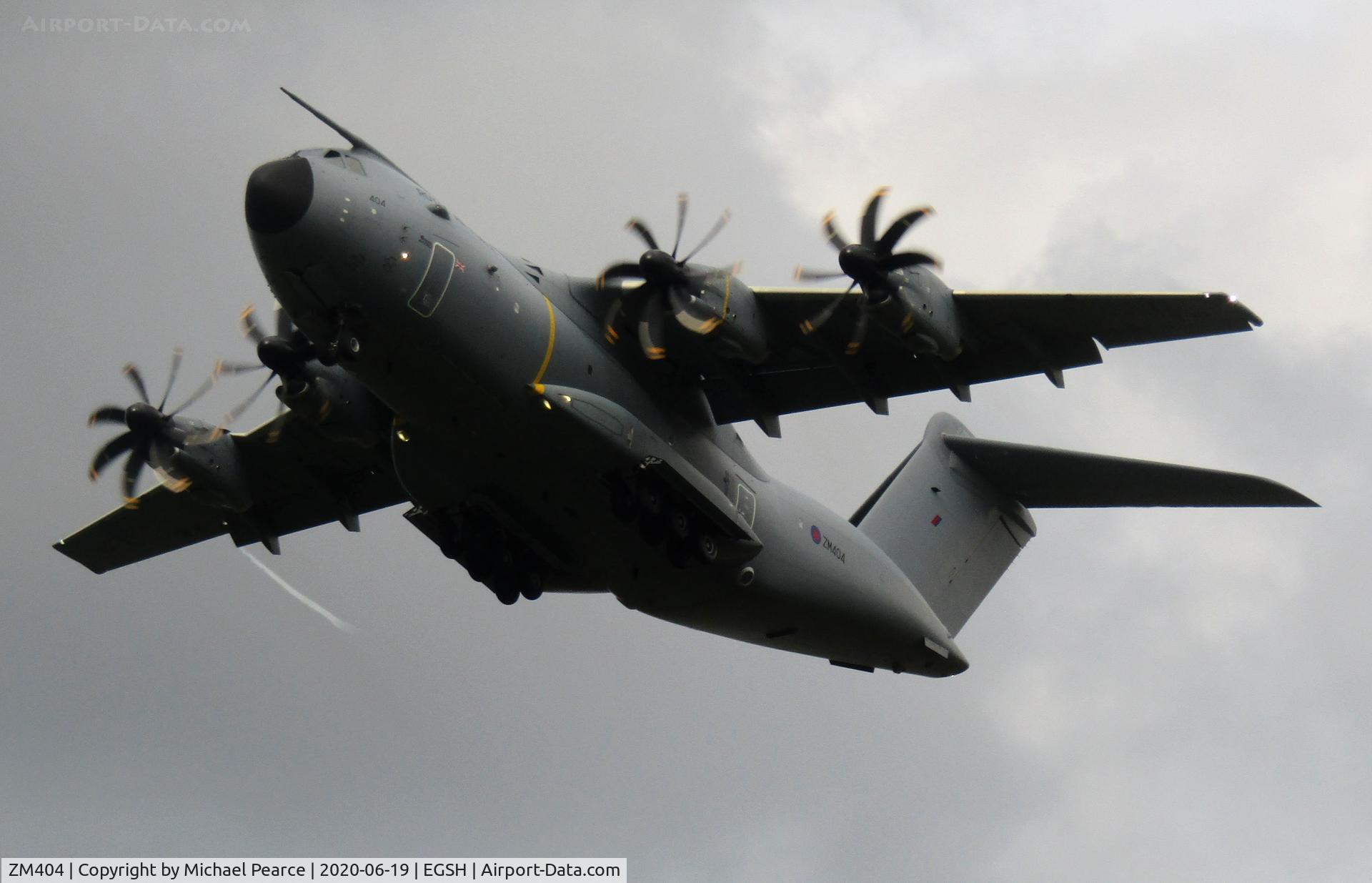ZM404, 2015 Airbus A400M-180 Atlas C.1 C/N 021, Aborting an ILS approach of RWY 27.