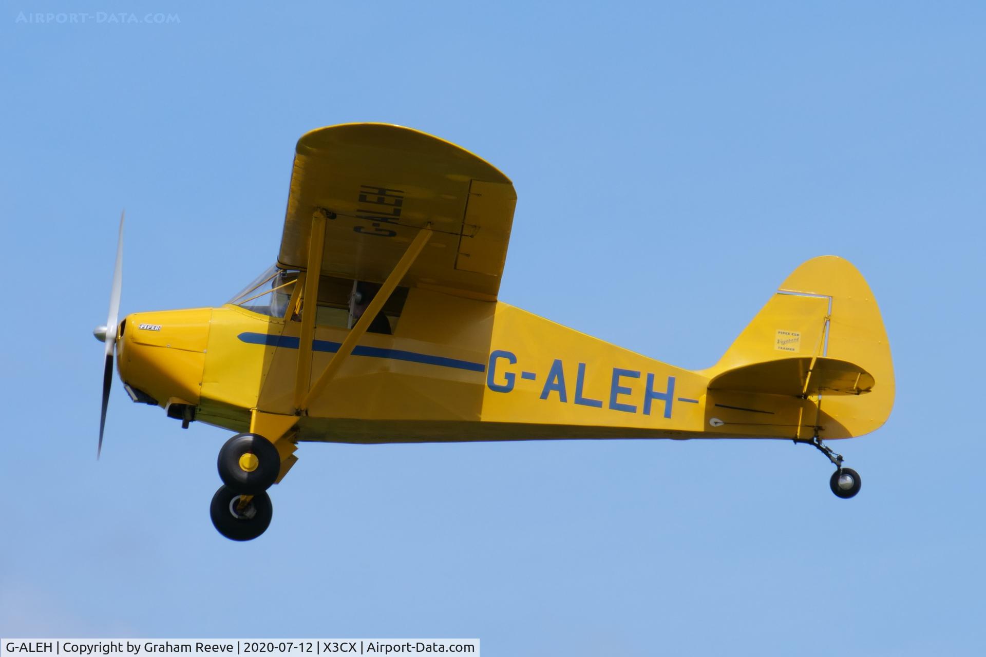 G-ALEH, 1948 Piper PA-17 Vagabond C/N 17-87, Departing from Northrepps.