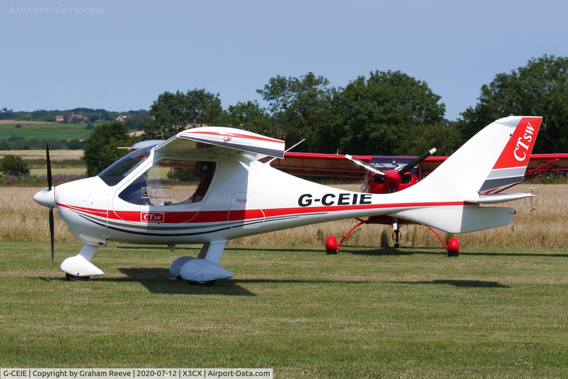 G-CEIE, 2006 Flight Design CTSW C/N 8243, Departing from Northrepps.