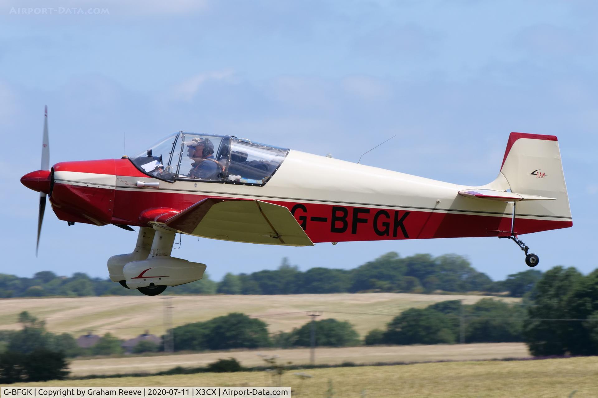 G-BFGK, 1957 SAN Jodel D-117 Grand Tourisme C/N 644, Landing at Northrepps.