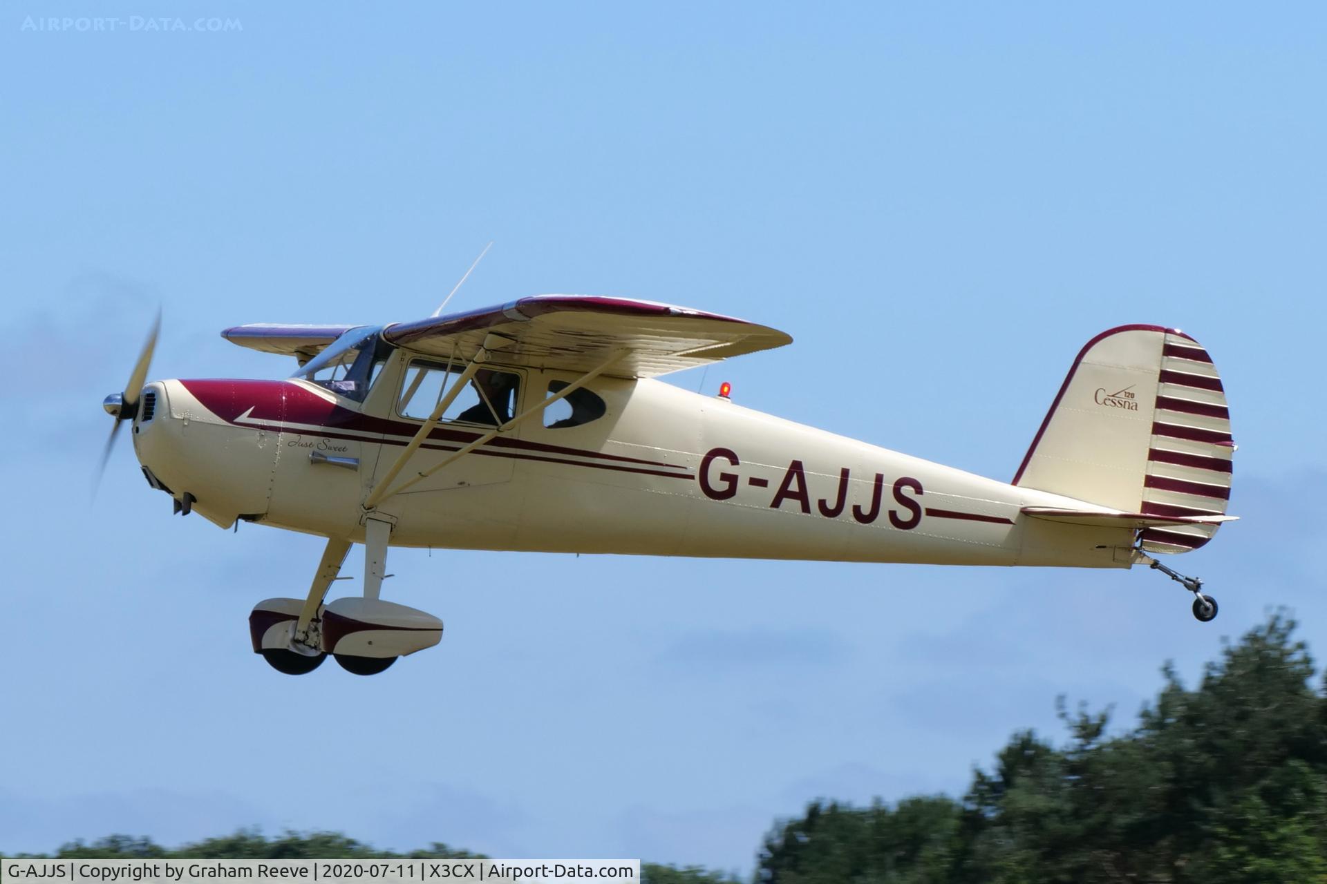 G-AJJS, 1947 Cessna 120 C/N 13047, Landing at Northrepps.
