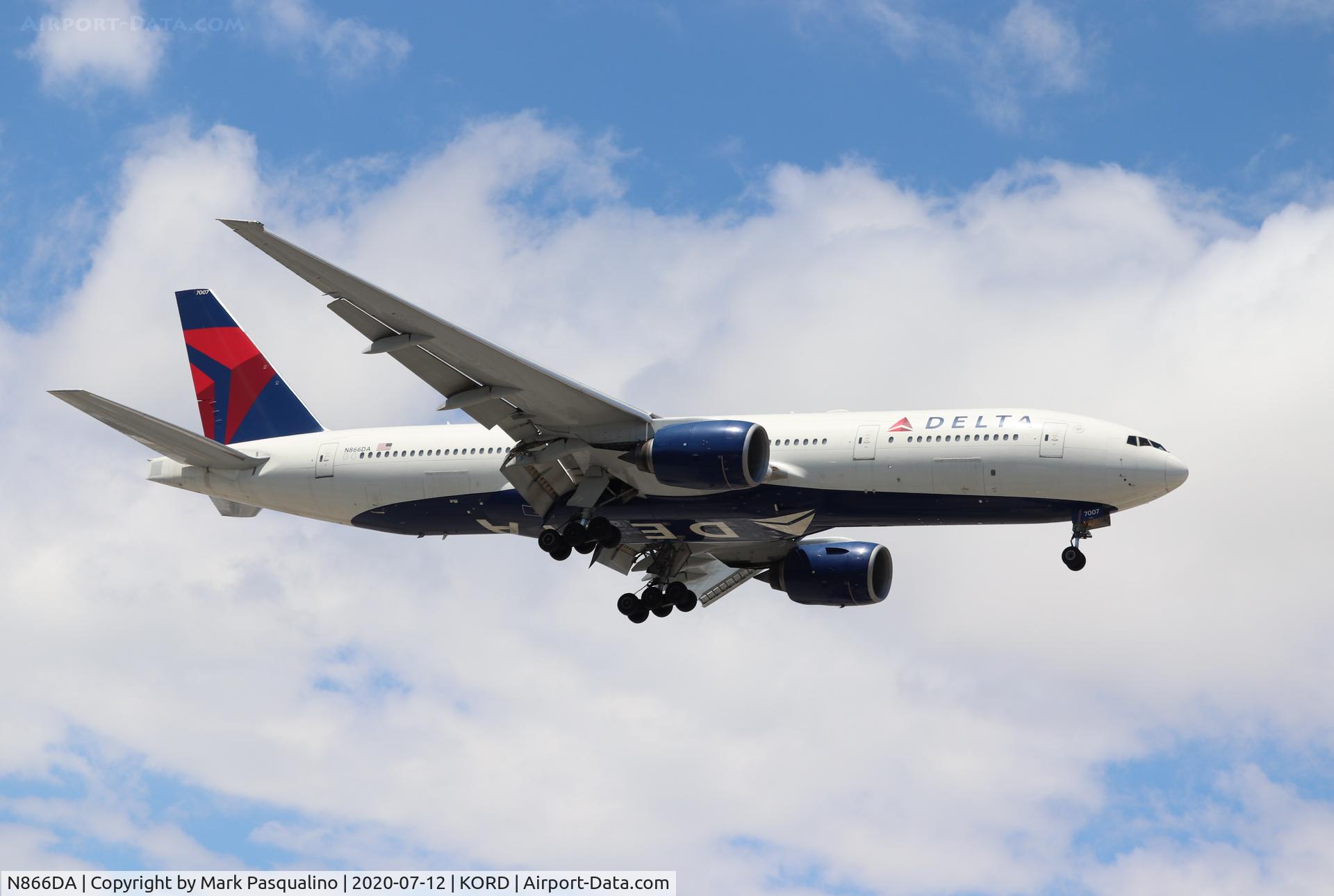 N866DA, 1999 Boeing 777-232ER C/N 29738, Boeing 777-232/ER