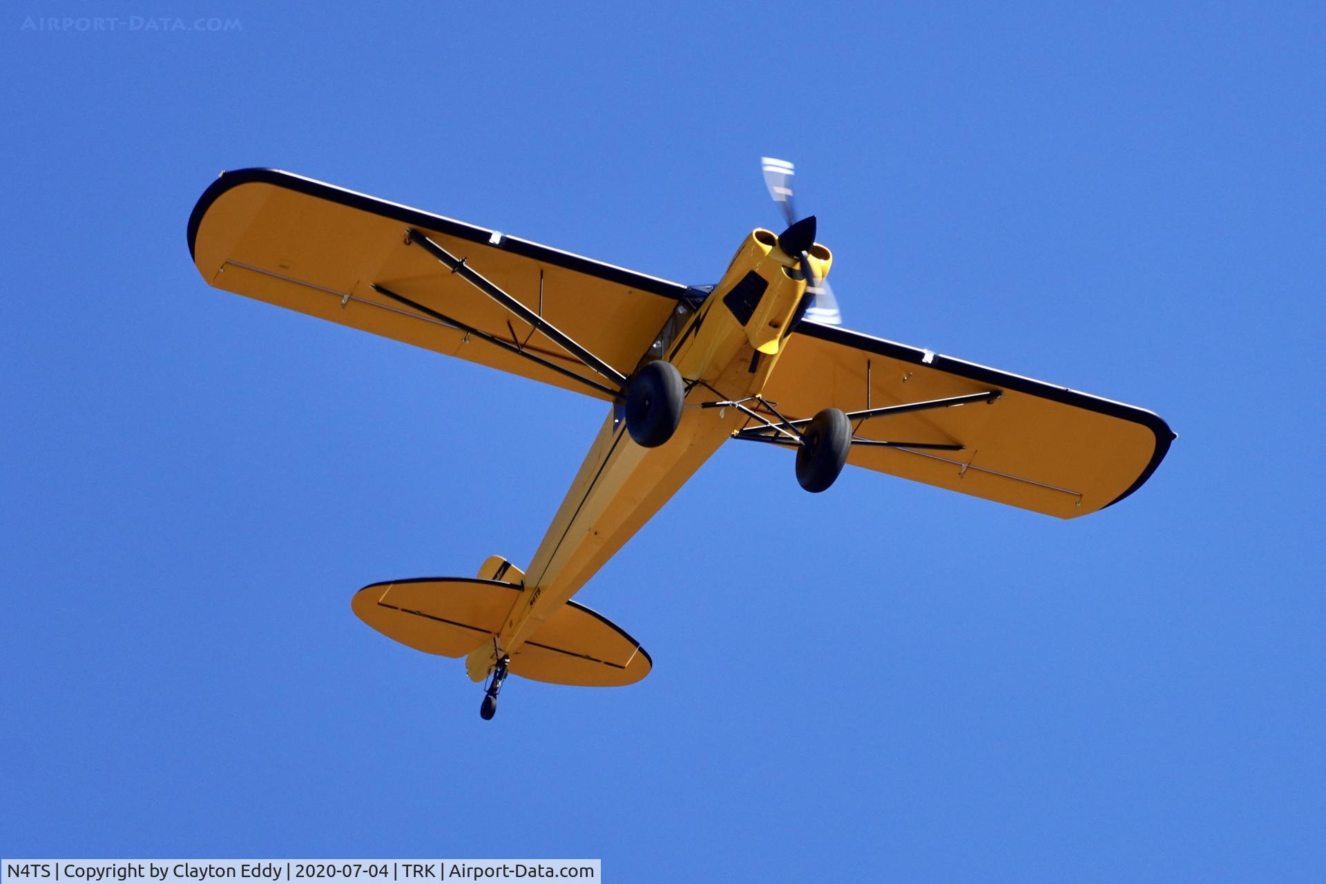 N4TS, 2018 Cub Crafters CC11-160 Carbon Cub SS C/N CC11-00425, Truckee Airport California 2020.