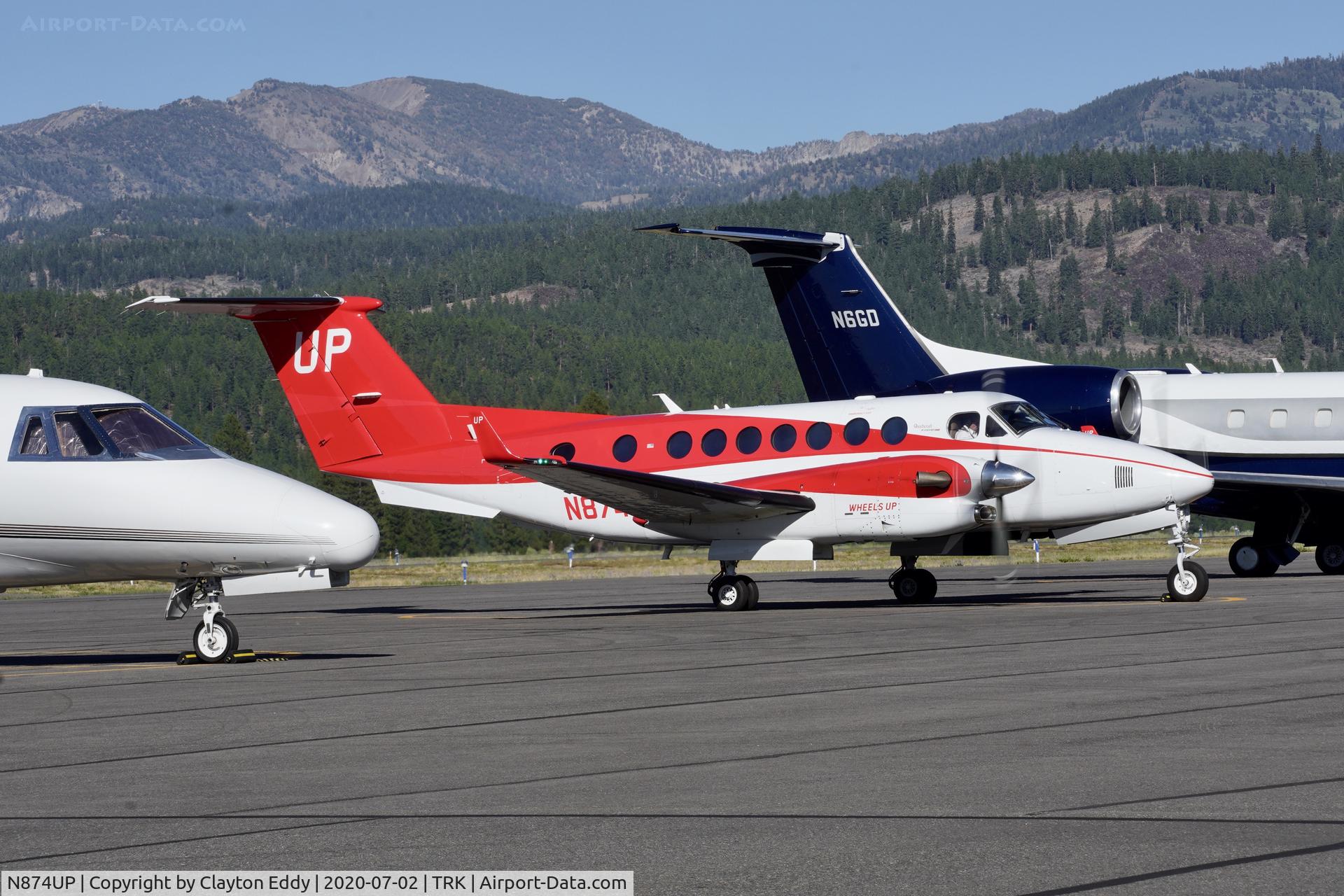 N874UP, 2017 Beechcraft 350 King Air (B300) C/N FL-1119, Truckee Airport California 2020.