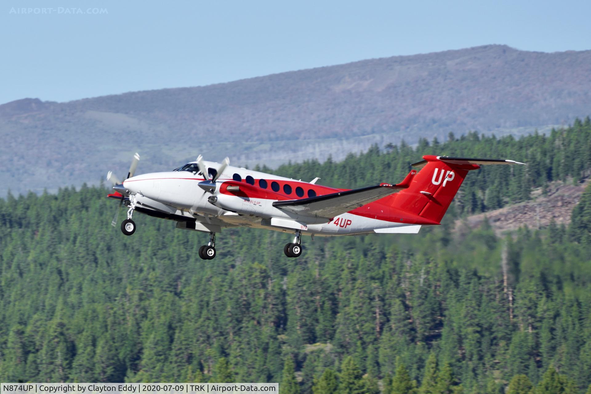 N874UP, 2017 Beechcraft 350 King Air (B300) C/N FL-1119, Truckee Airport California 2020.
