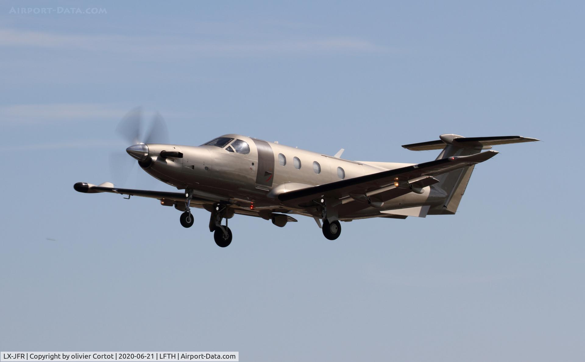 LX-JFR, 2010 Pilatus PC-12/47E C/N 1233, leaving Hyères, june 2020