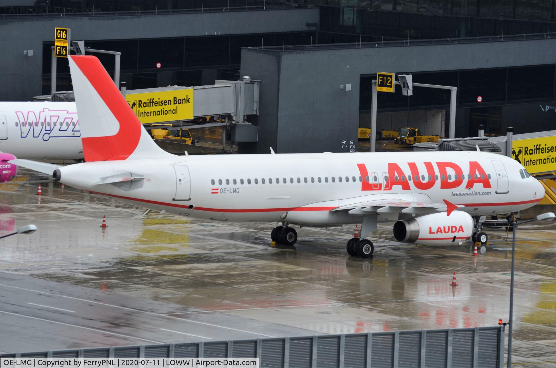 OE-LMG, 2011 Airbus A320-232 C/N 4603, Laudamotion A320 in rainy Vienna