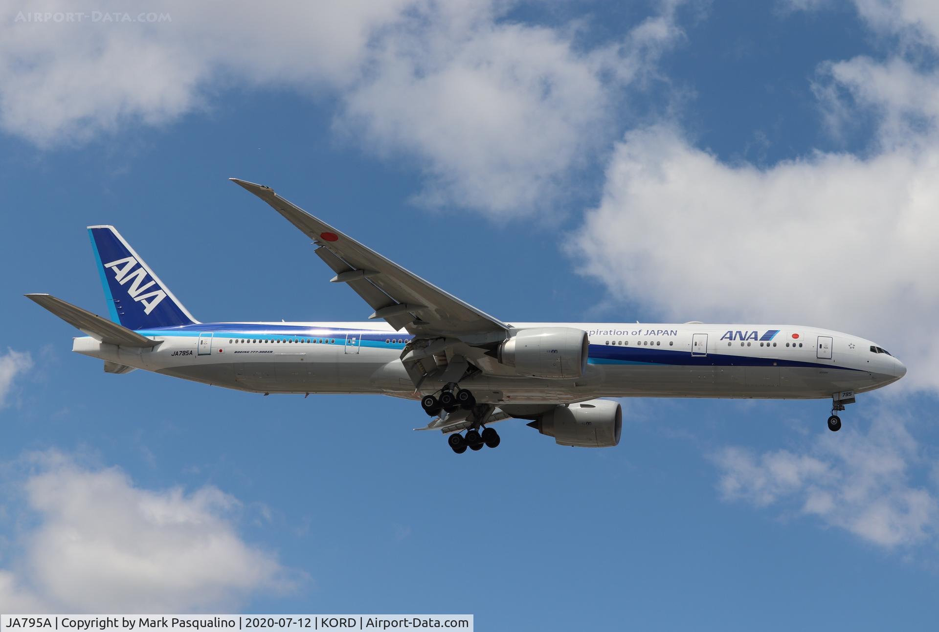 JA795A, 2019 Boeing 777-300/ER C/N 61514, Boeing 777-381/ER