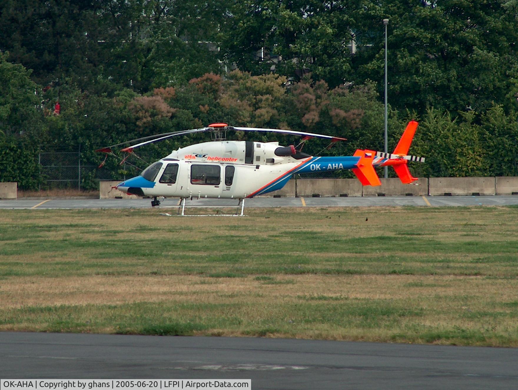 OK-AHA, 2000 Bell 427 C/N 56009, Parked