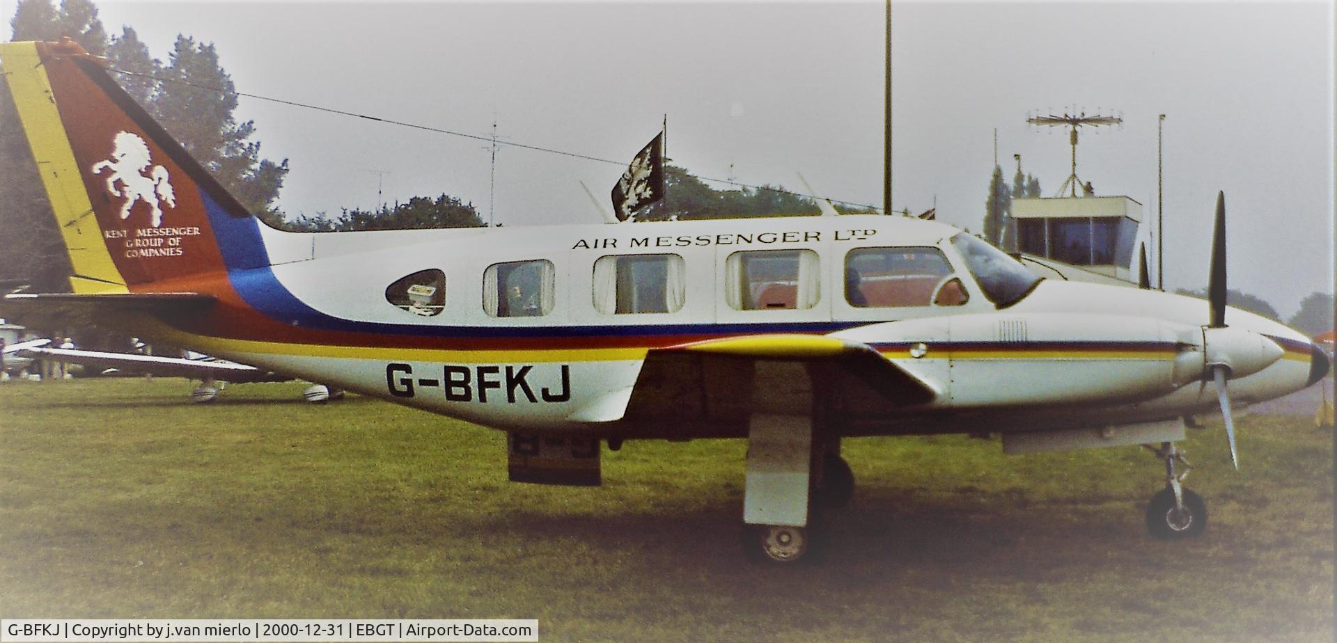 G-BFKJ, 1970 Piper PA-31 Navajo C/N 31-681, Scan from slide + photoshop