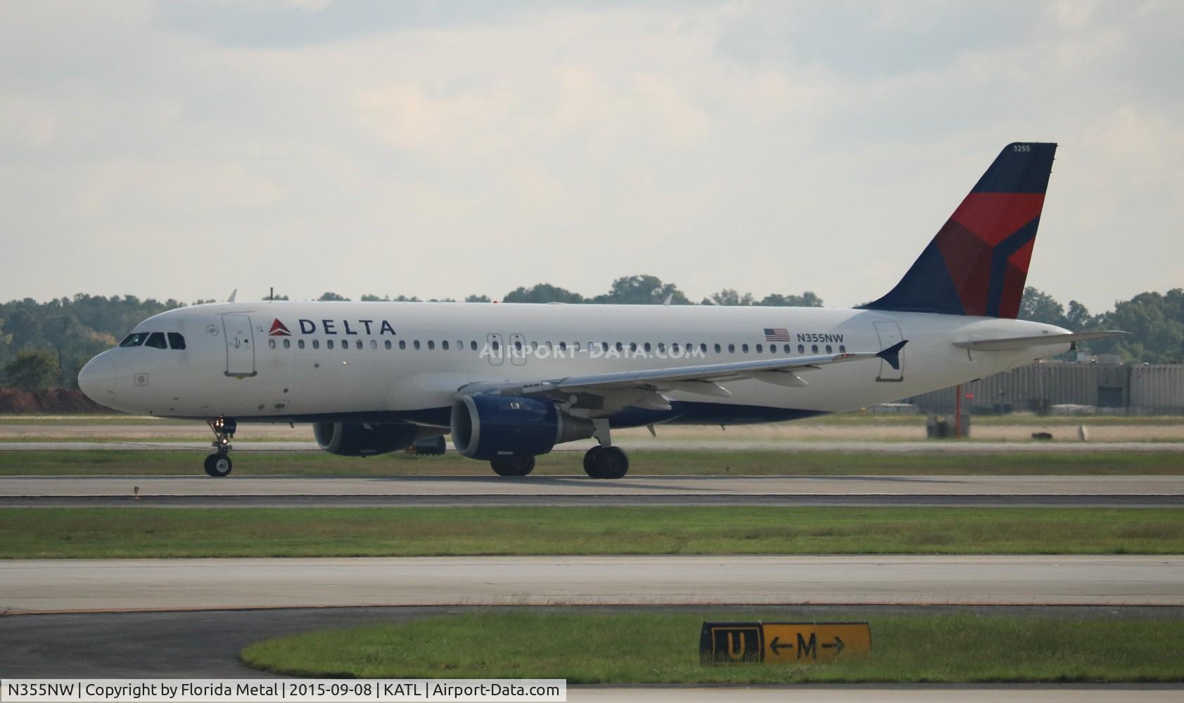 N355NW, 1998 Airbus A320-212 C/N 807, ATL 2015