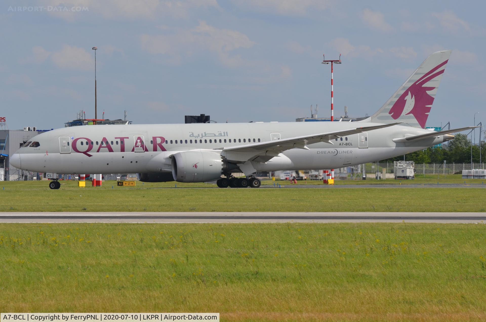 A7-BCL, 2012 Boeing 787-8 Dreamliner C/N 38330, Qatar B788 lining up at PRG