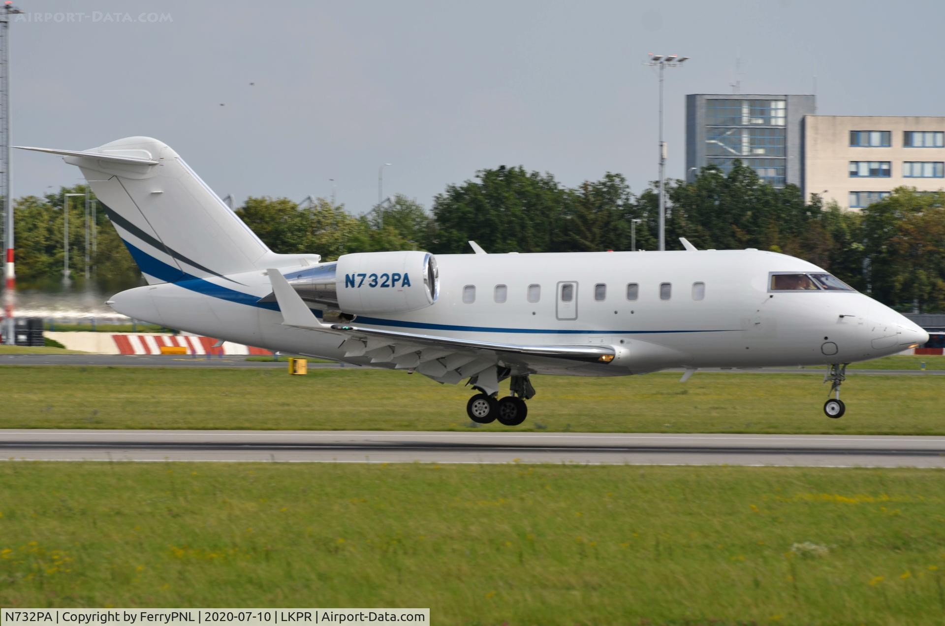 N732PA, 2013 Bombardier Challenger 605 (CL-600-2B16) C/N 5916, Mirage Aviation CL605 landing