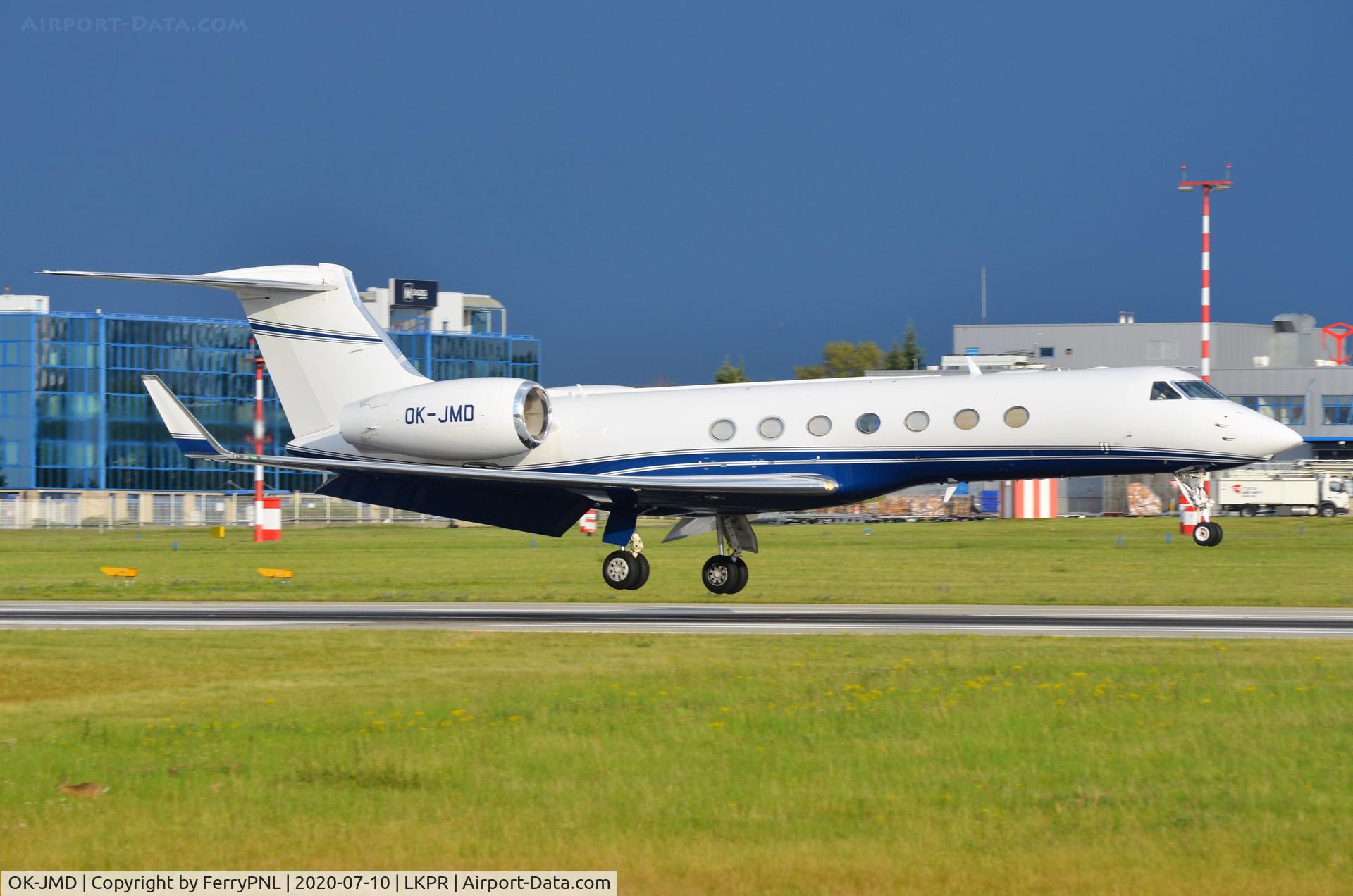 OK-JMD, 2016 Gulfstream Aerospace GV-SP (G550) C/N 5541, ABS Jets G550 landing in PRG