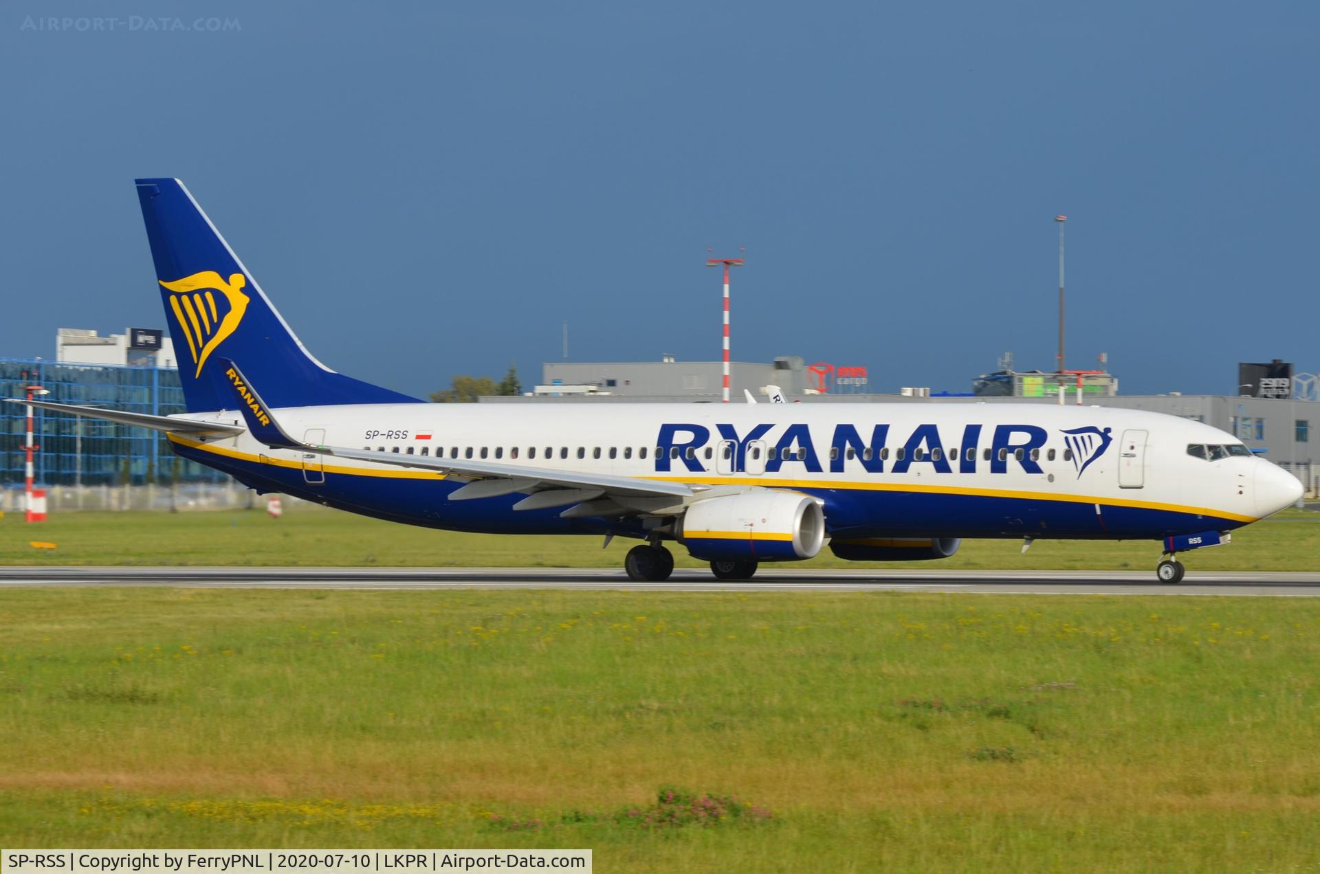 SP-RSS, 2018 Boeing 737-8AS C/N 44835, Ryanair B738 starting its take-off run.