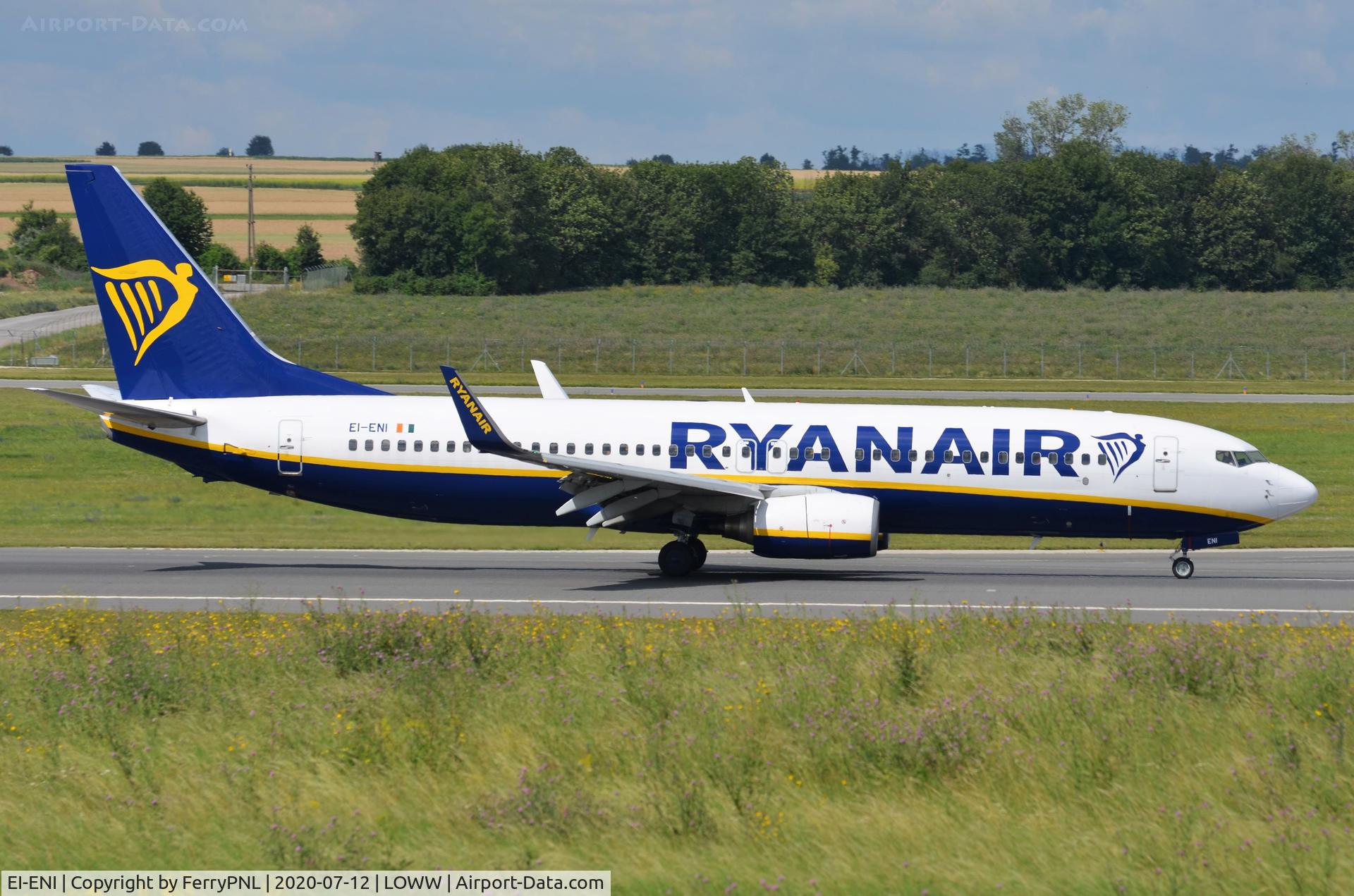 EI-ENI, 2010 Boeing 737-8AS C/N 40300, Ryanair B738 just landed