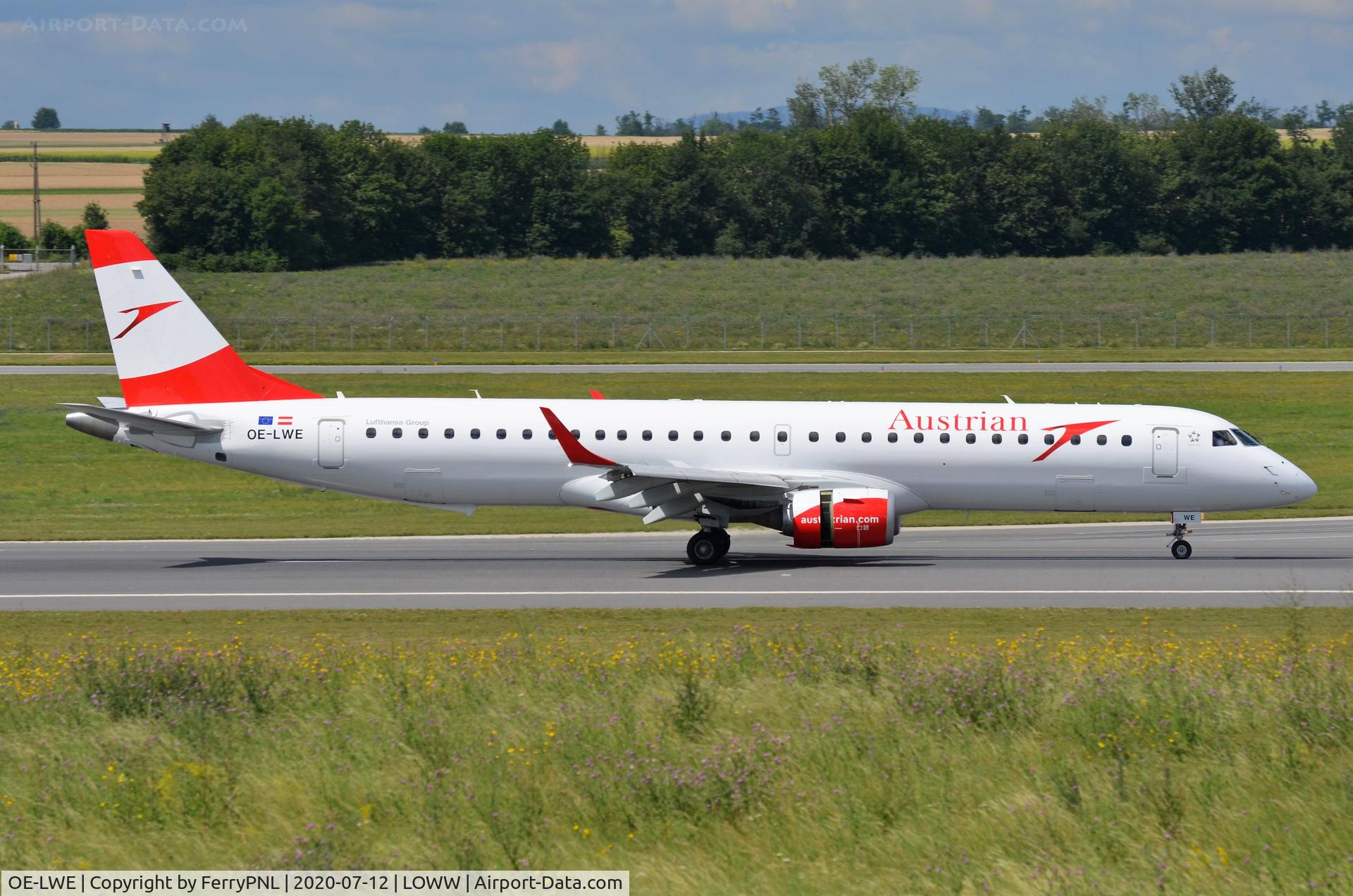 OE-LWE, 2012 Embraer 195LR (ERJ-190-200LR) C/N 19000553, Austrian ERJ195 arrival