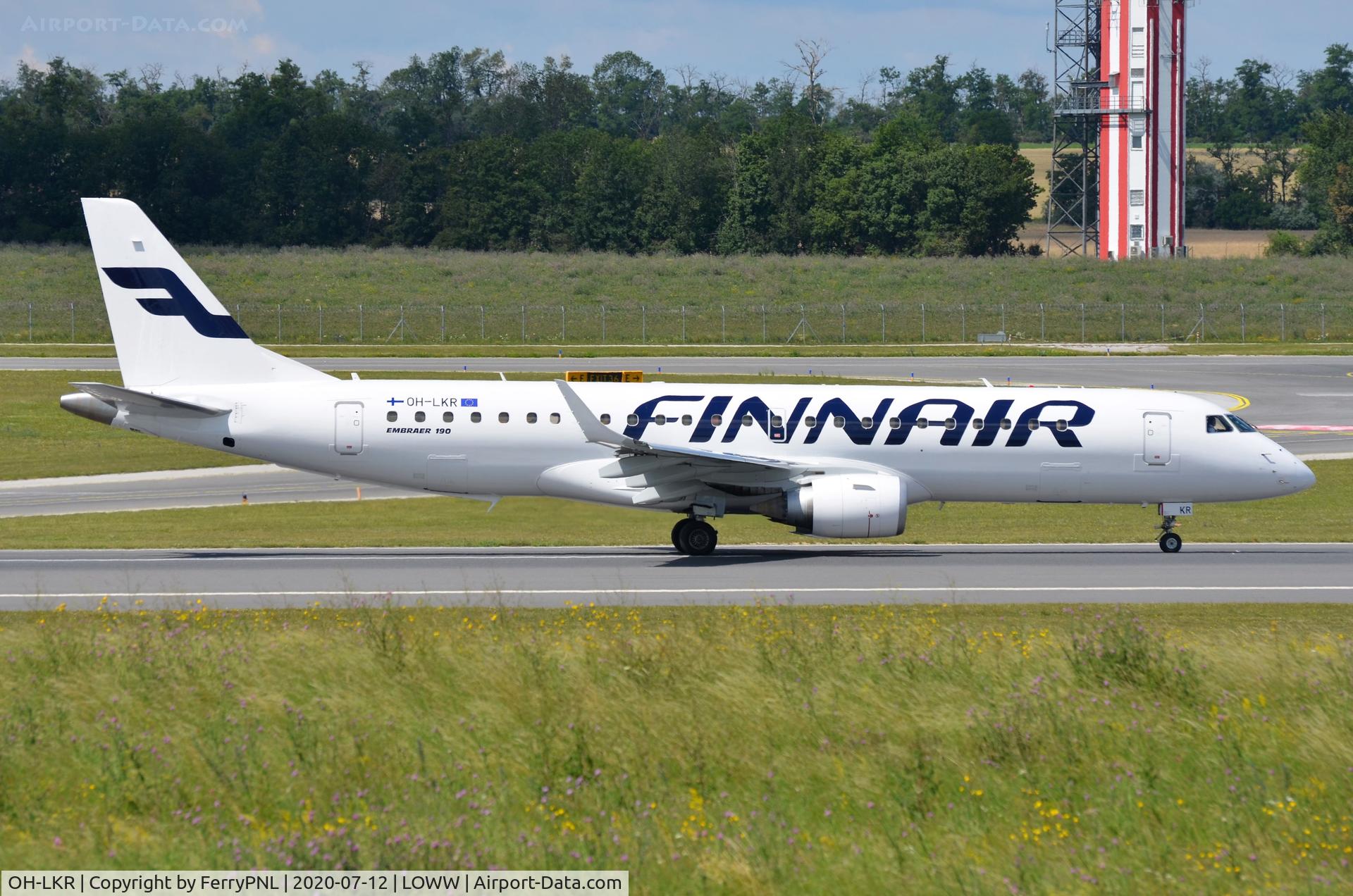 OH-LKR, 2011 Embraer 190LR (ERJ-190-100LR) C/N 19000436, Finnair ERJ190 roll on and take-off