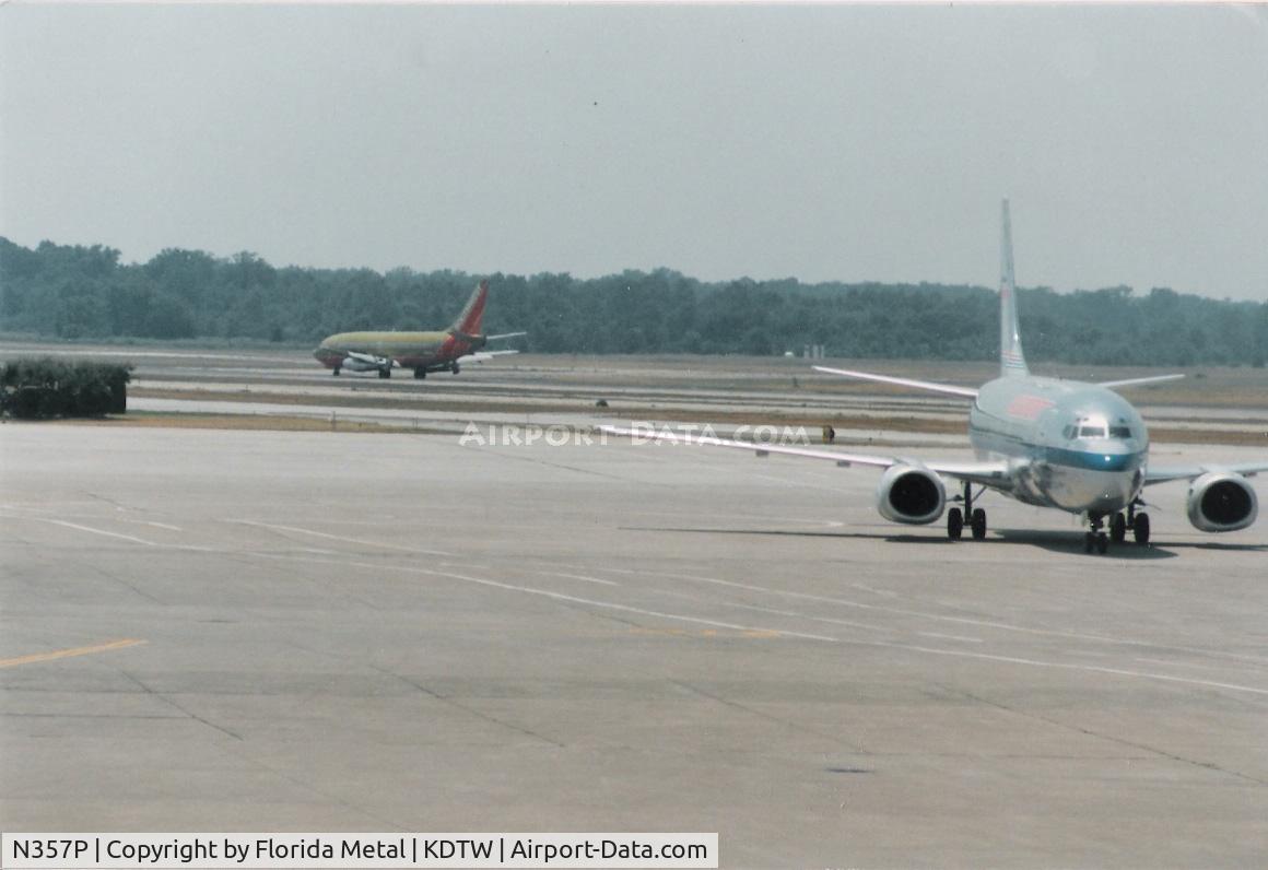 N357P, 1988 Boeing 737-301F C/N 23930/1539, DTW 1988