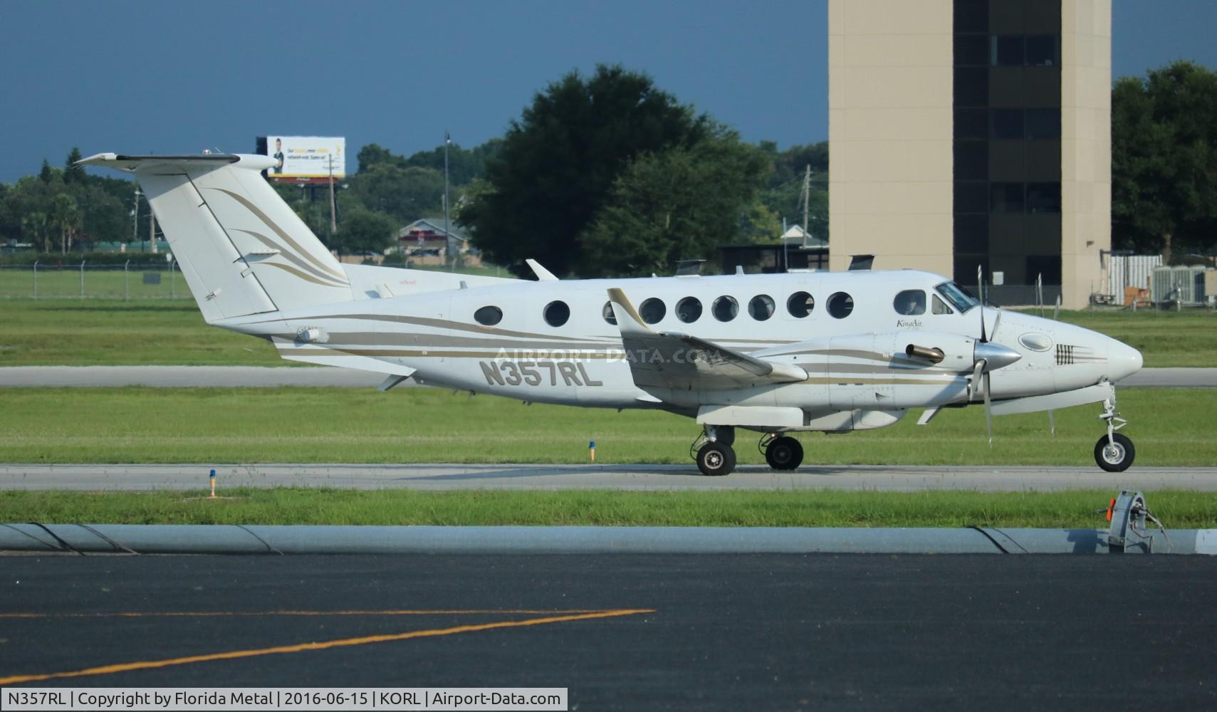 N357RL, Raytheon Aircraft Company B300 C/N FL-373, ORL 2016