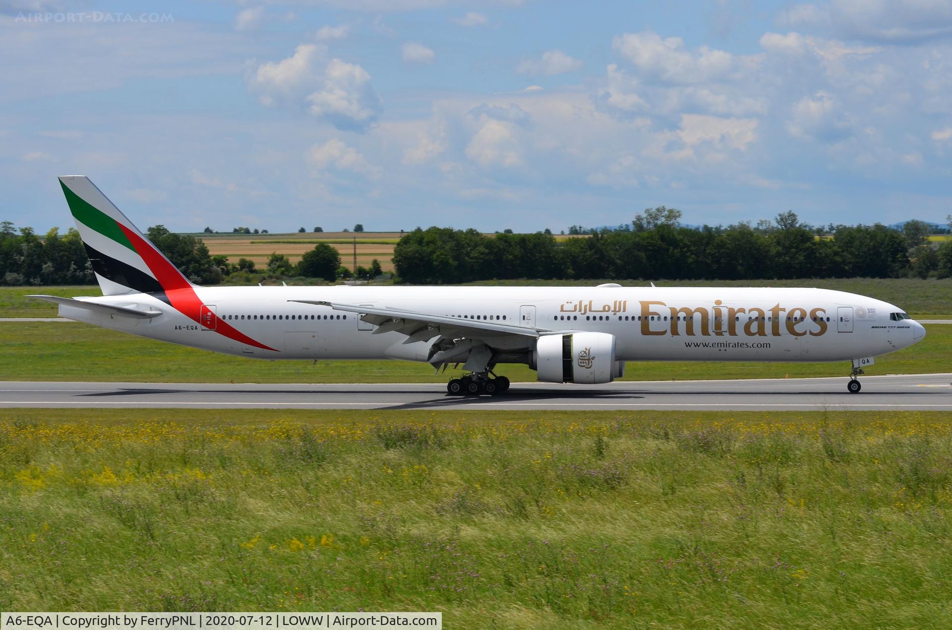A6-EQA, 2017 Boeing 777-31H/ER C/N 42346, Emirates B773 arriving