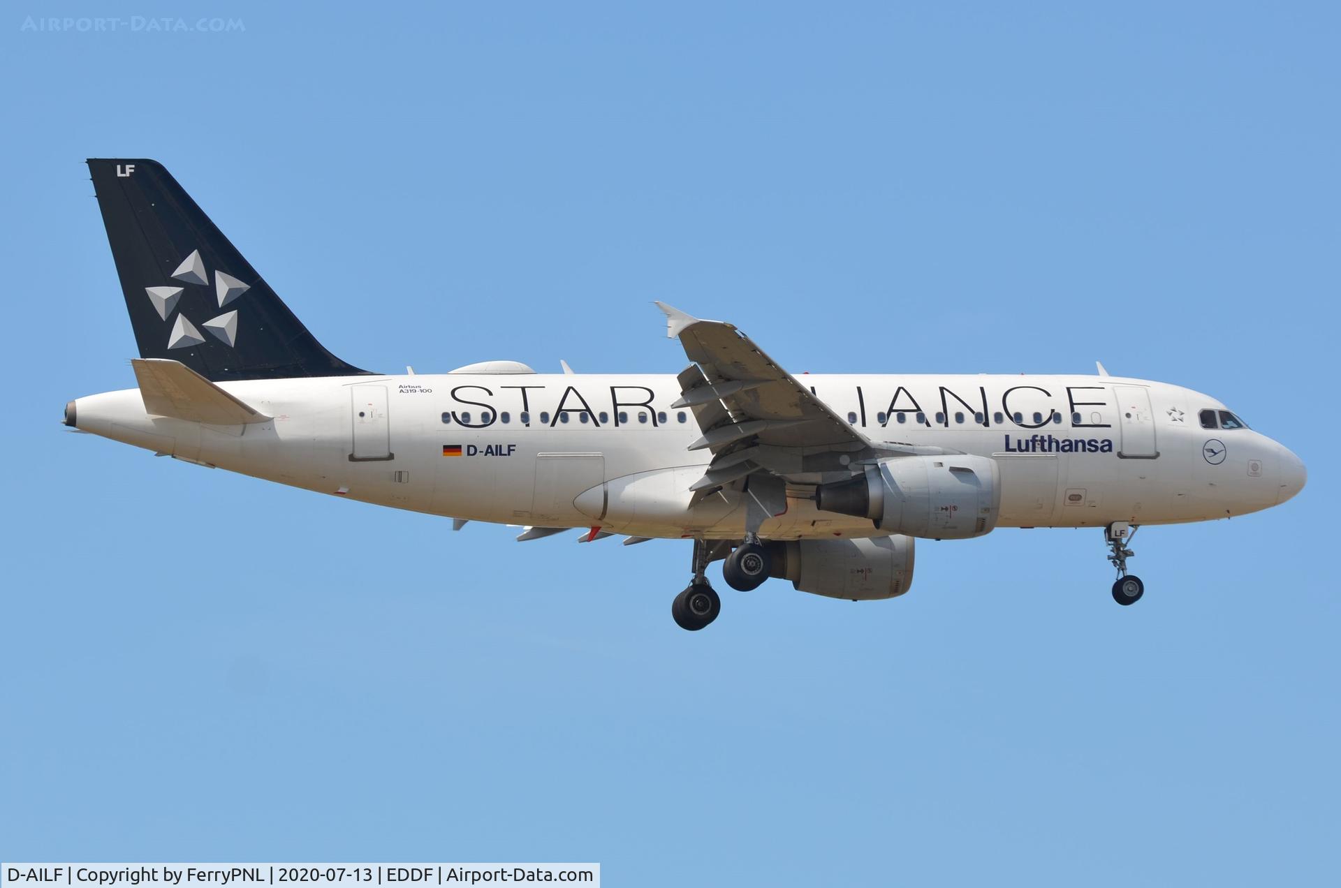 D-AILF, 1996 Airbus A319-114 C/N 636, Lufthansa A319 in Star Alliance livery
