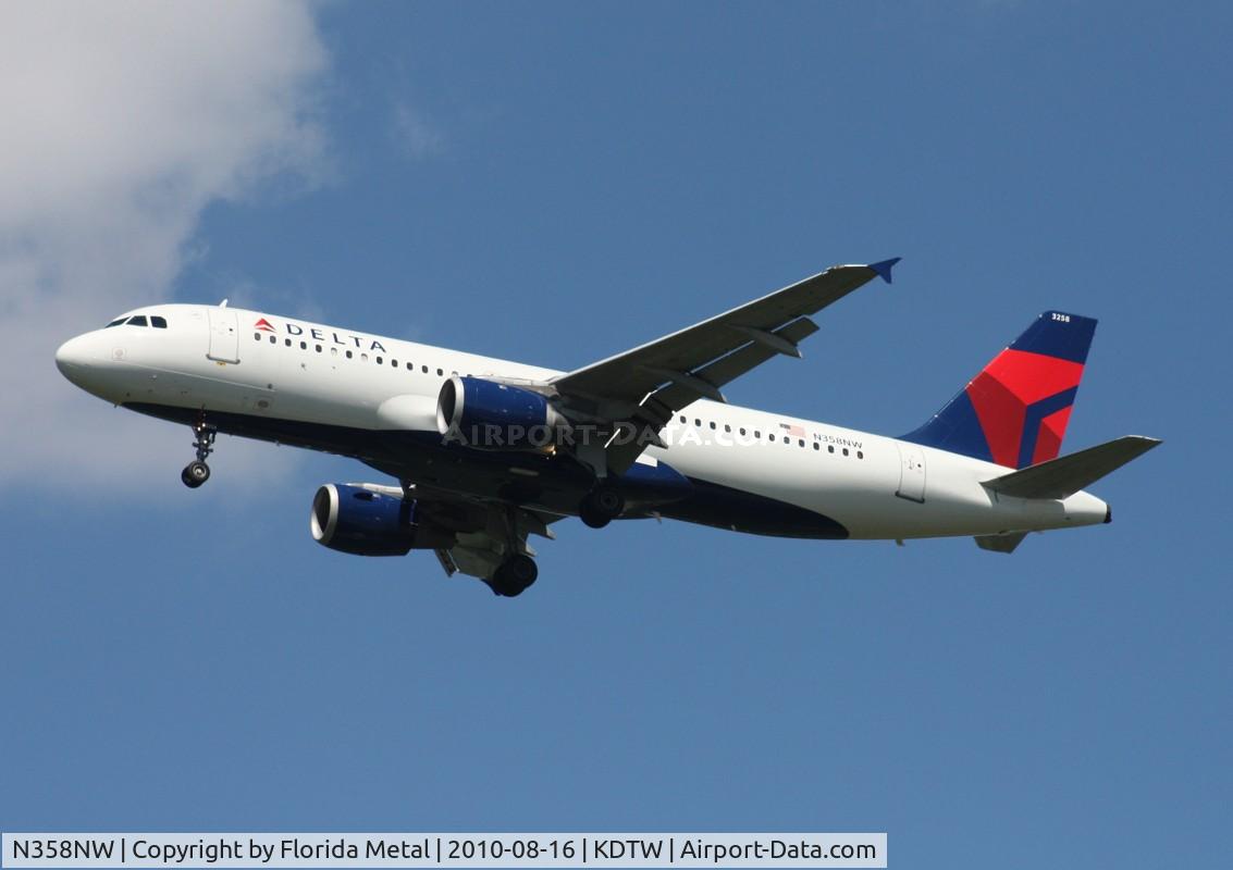 N358NW, 1998 Airbus A320-212 C/N 832, DTW 2010