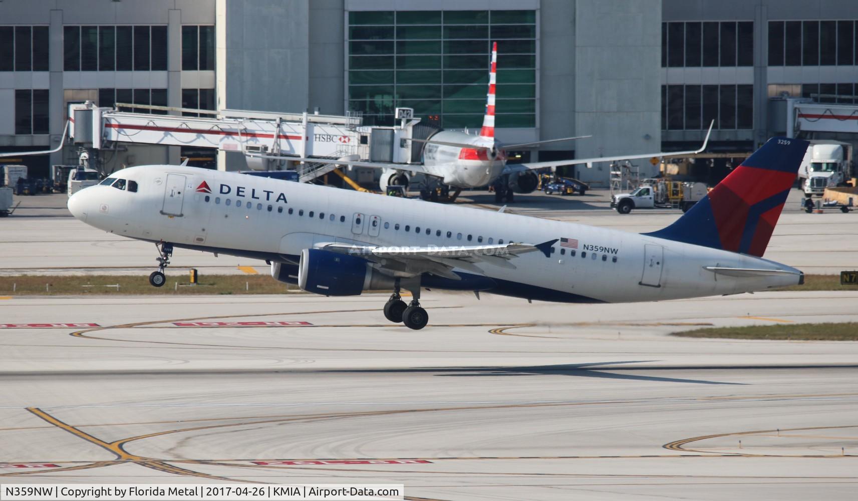N359NW, 1998 Airbus A320-212 C/N 846, MIA 2017