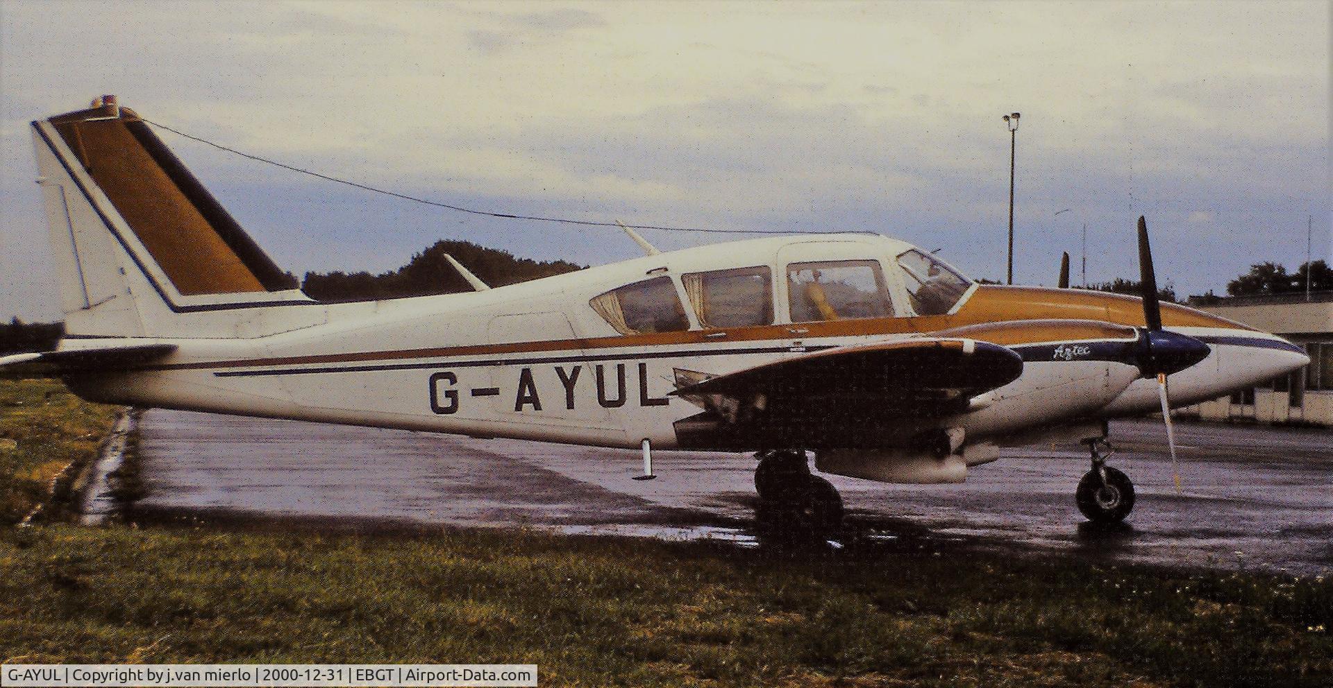 G-AYUL, 1971 Piper PA-23-250 Aztec C/N 27-4611, Scan from slide '80s