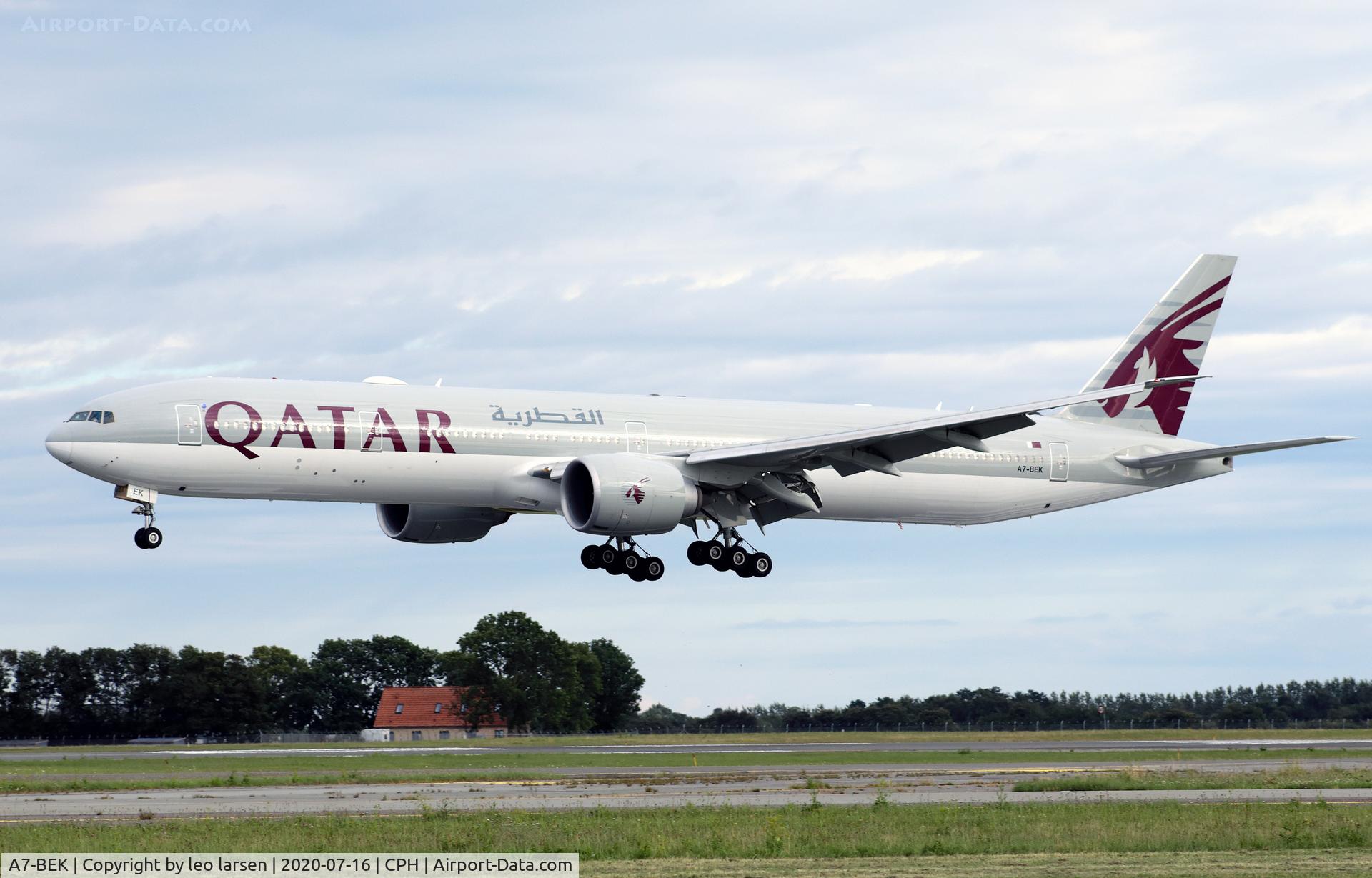 A7-BEK, 2017 Boeing 777-3DZ C/N 64062, Copenhagen 16.7.2020